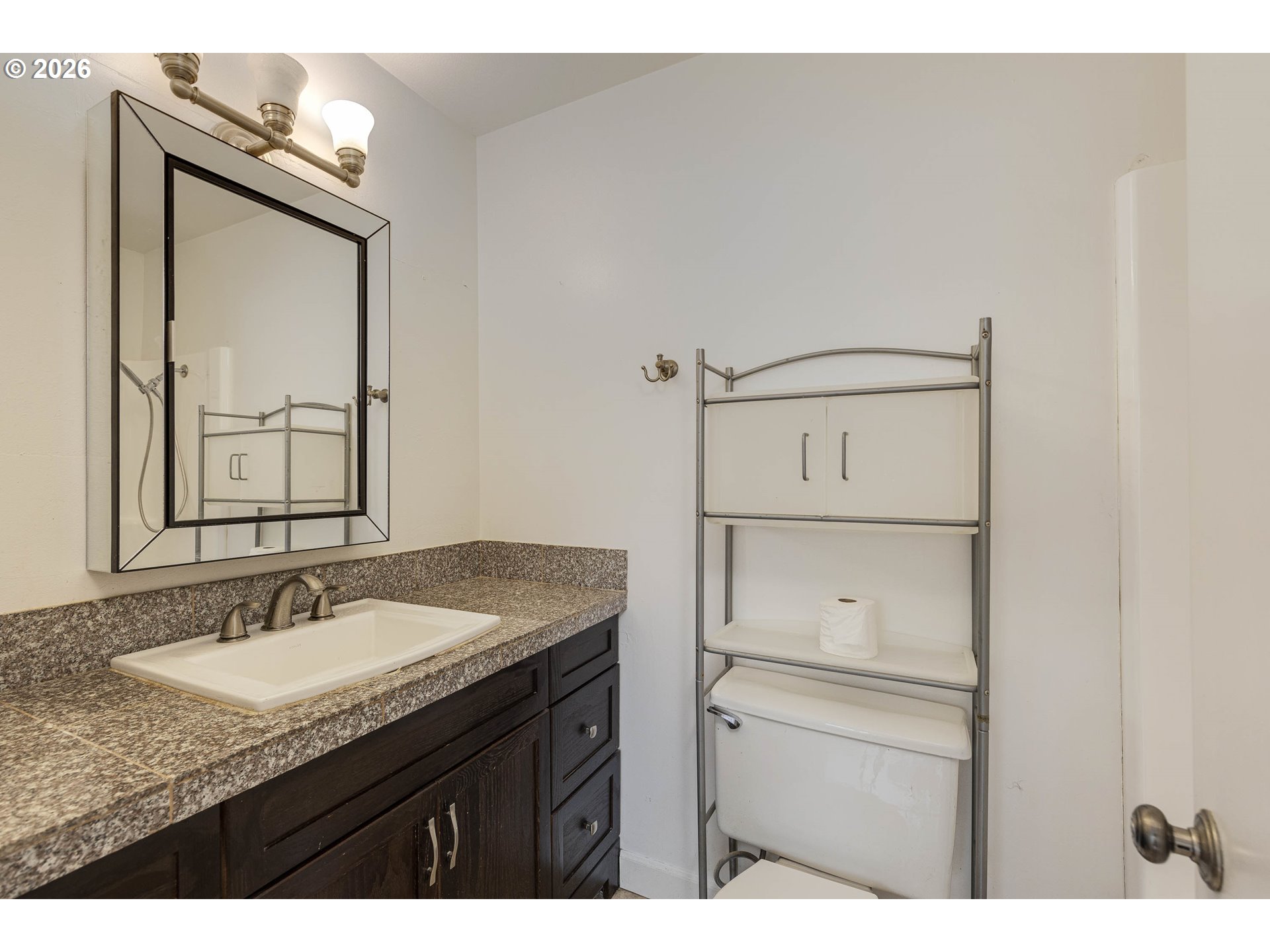 48 Oswego Smt Property Photo 21