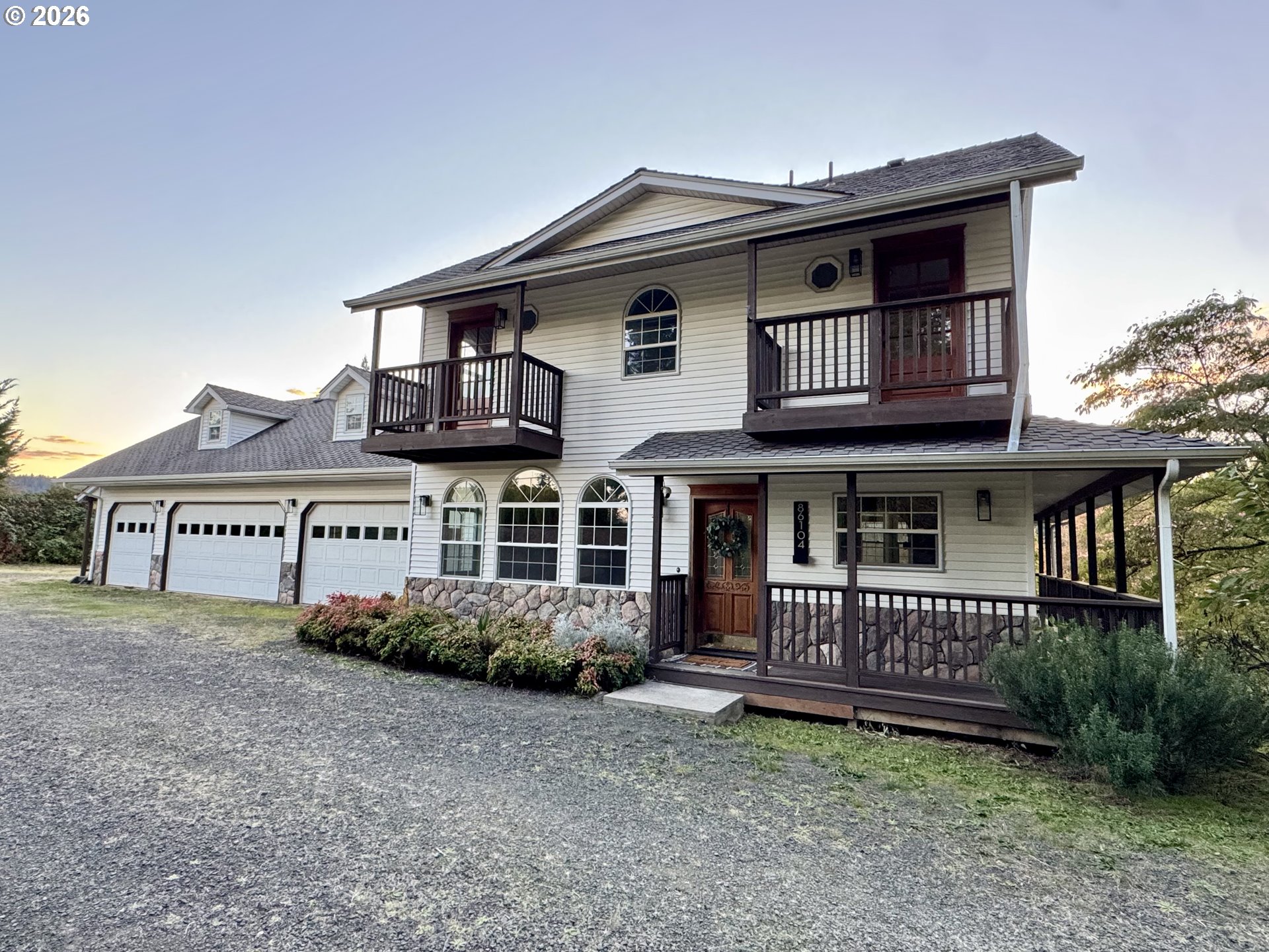 86104 Sells View Ln Property Photo 1
