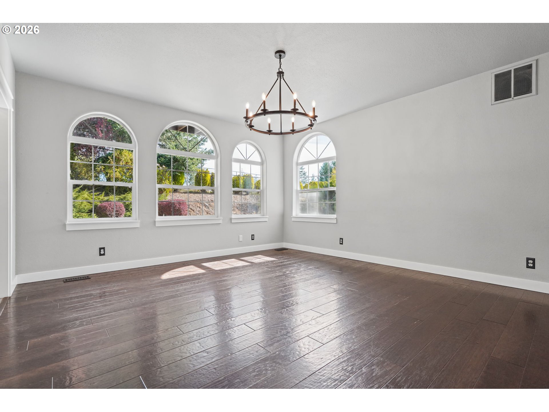 86104 Sells View Ln Property Photo 7
