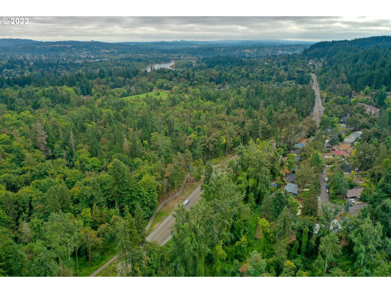 19885 Willamette Dr Property Photo 8
