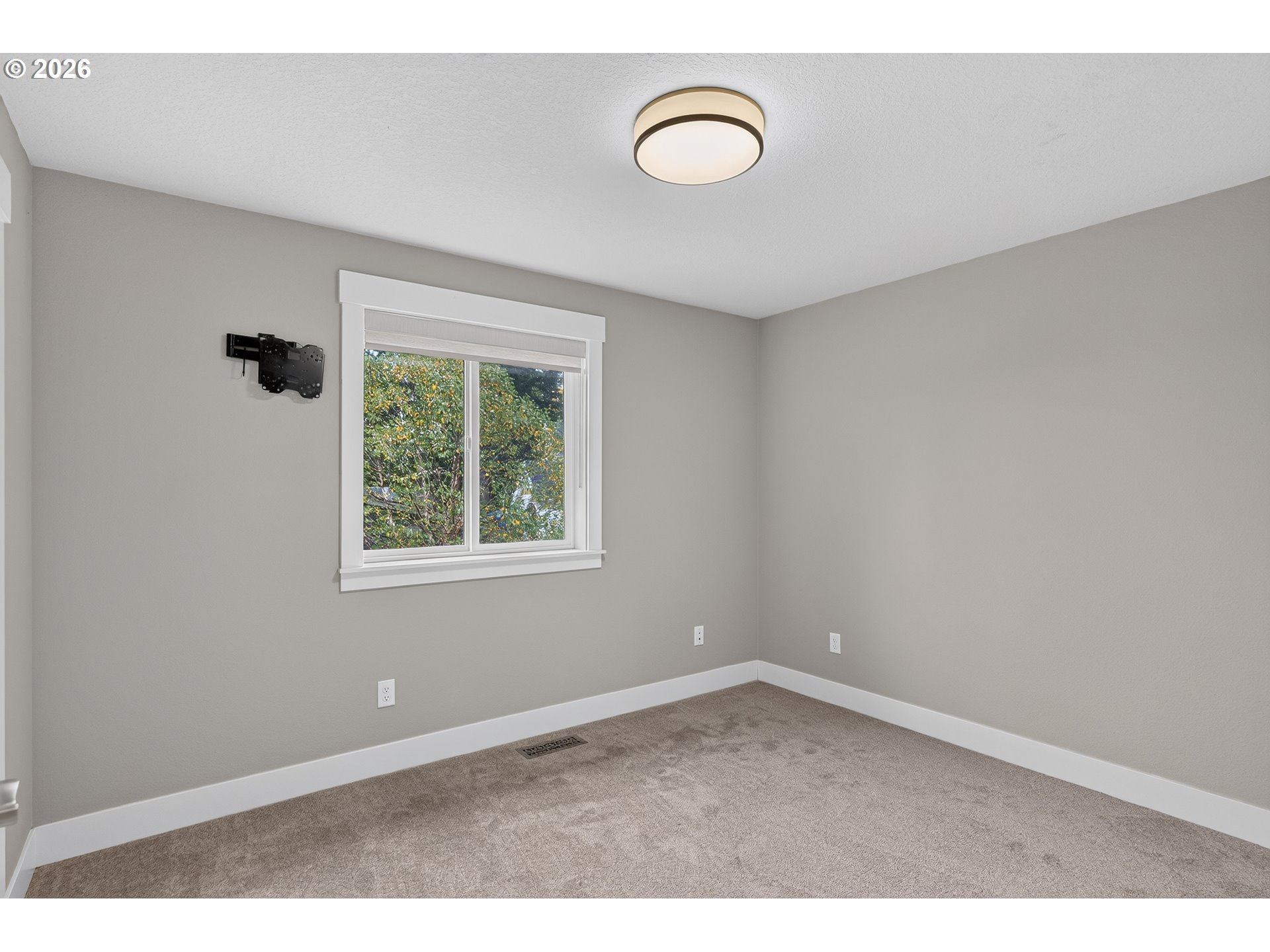 963 Nw Towle Ave Property Photo 13