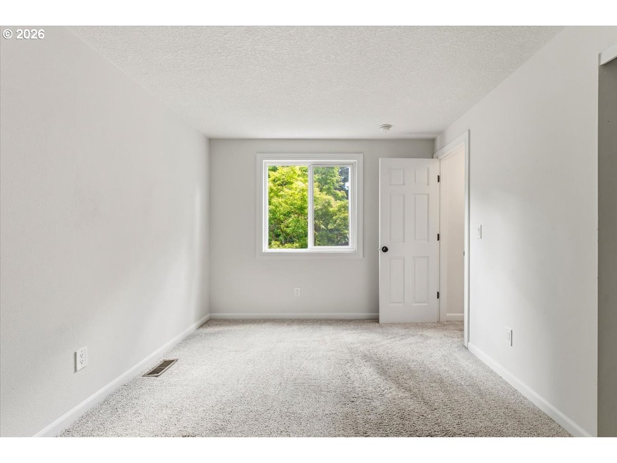 1635 Aspen St Property Photo 32