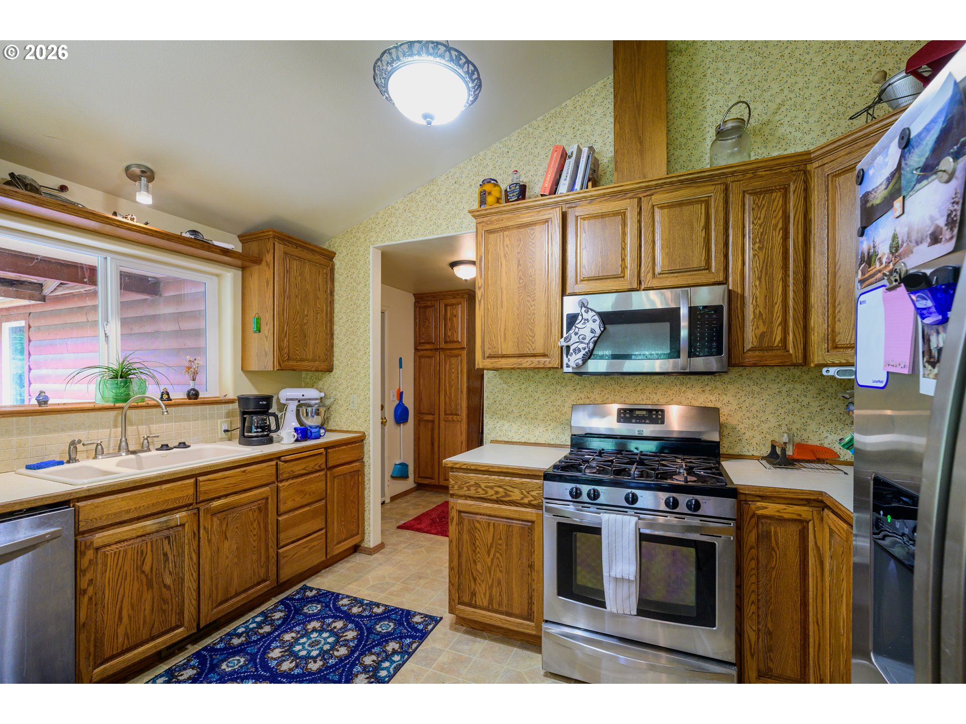 130 Washburn St Property Photo 4