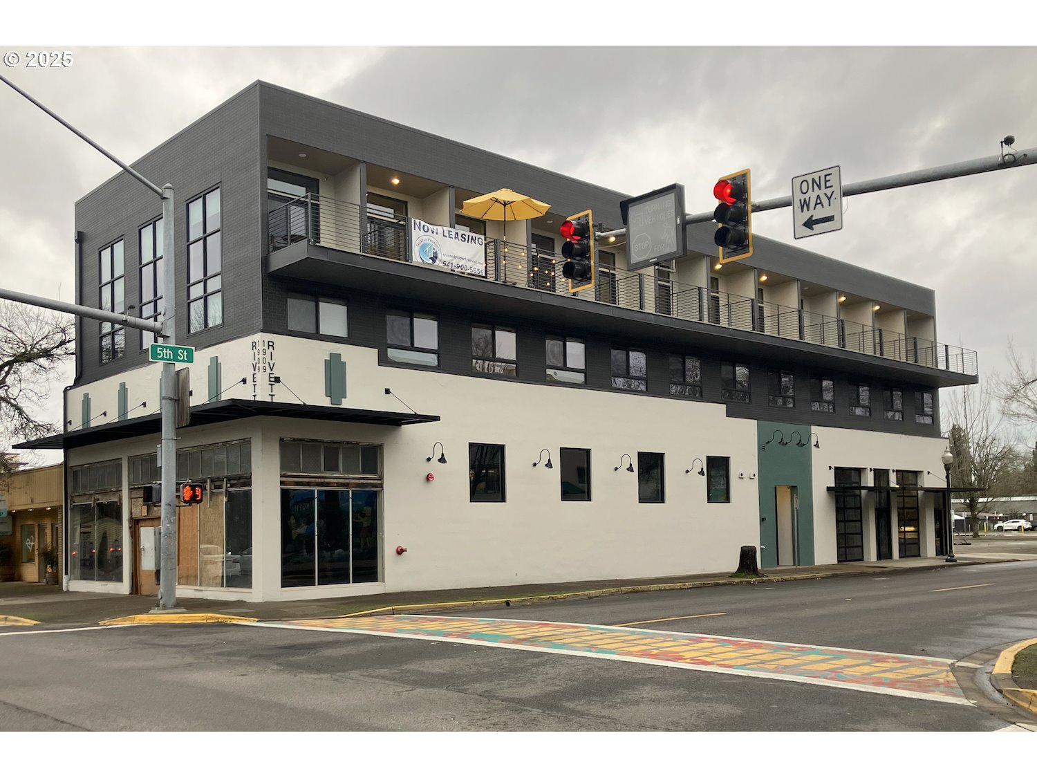 488 Main ST
