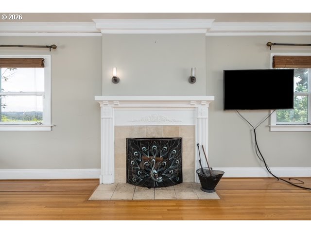 909 Center St Property Photo 17
