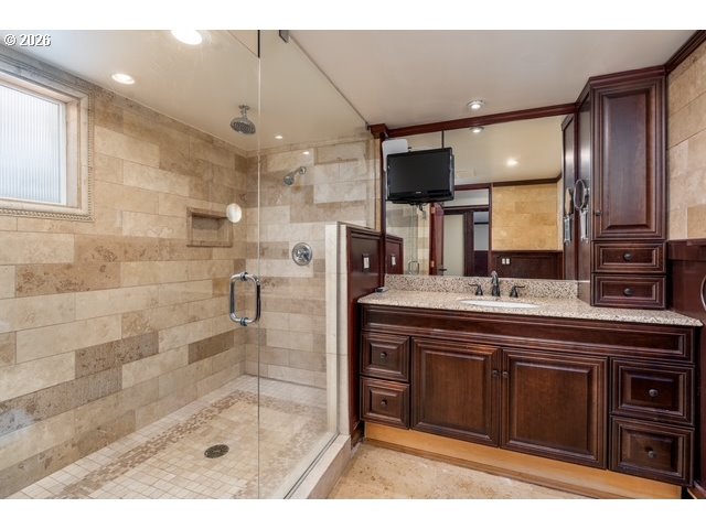909 Center St Property Photo 39