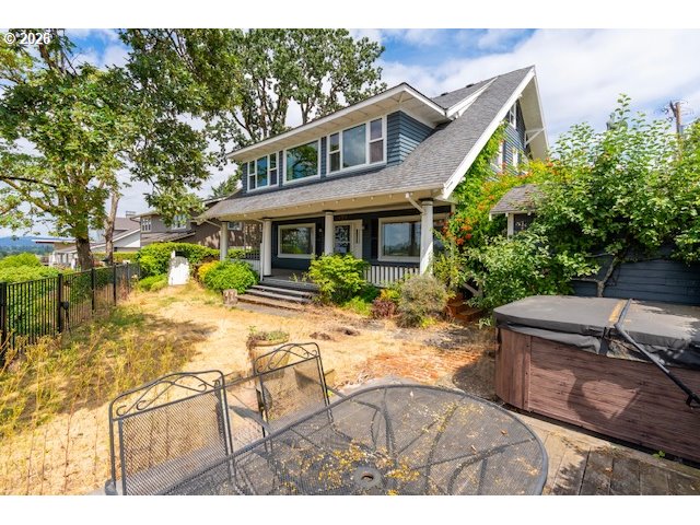 909 Center St Property Photo 40