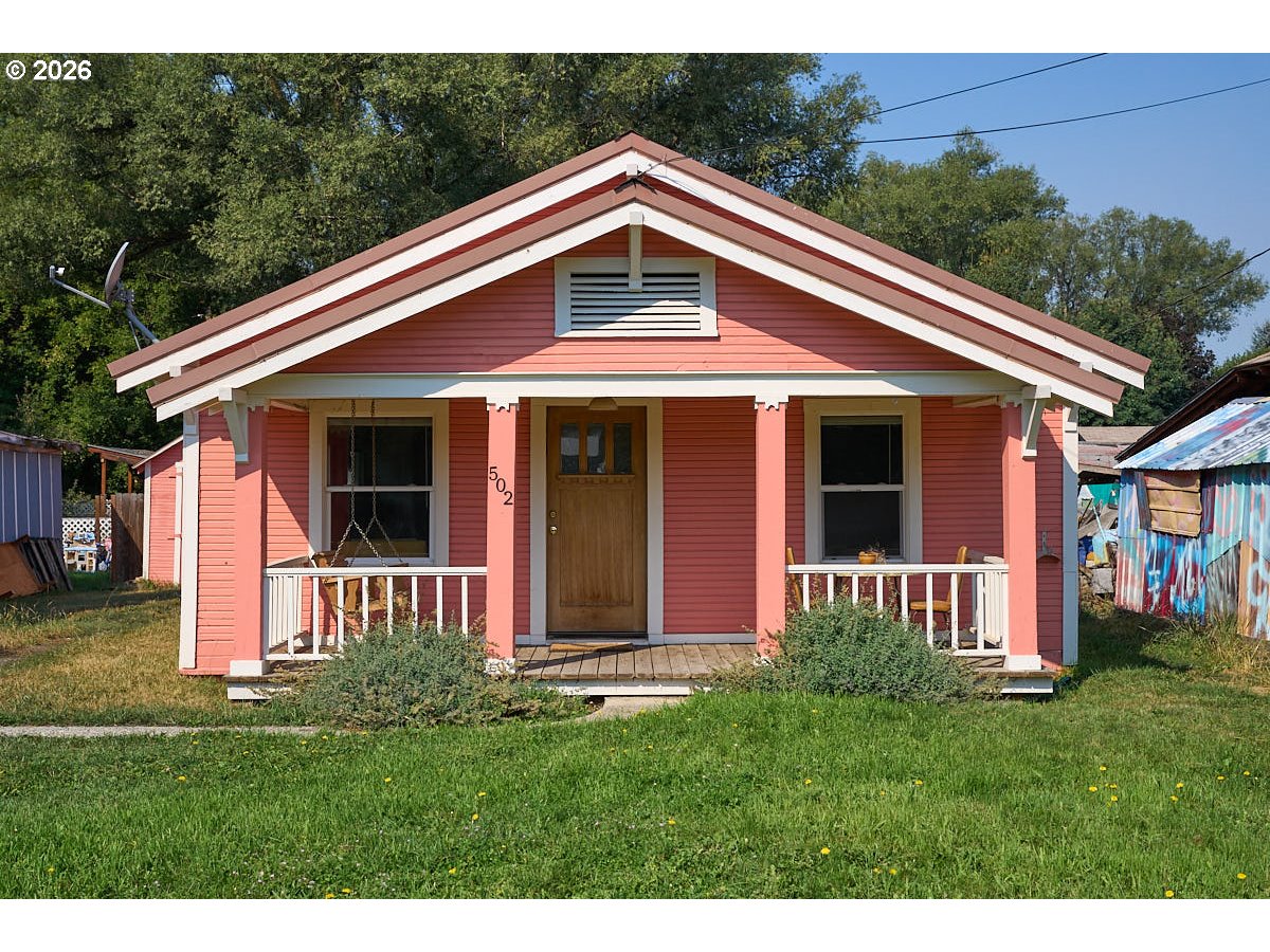 502 Depot St Property Photo 1