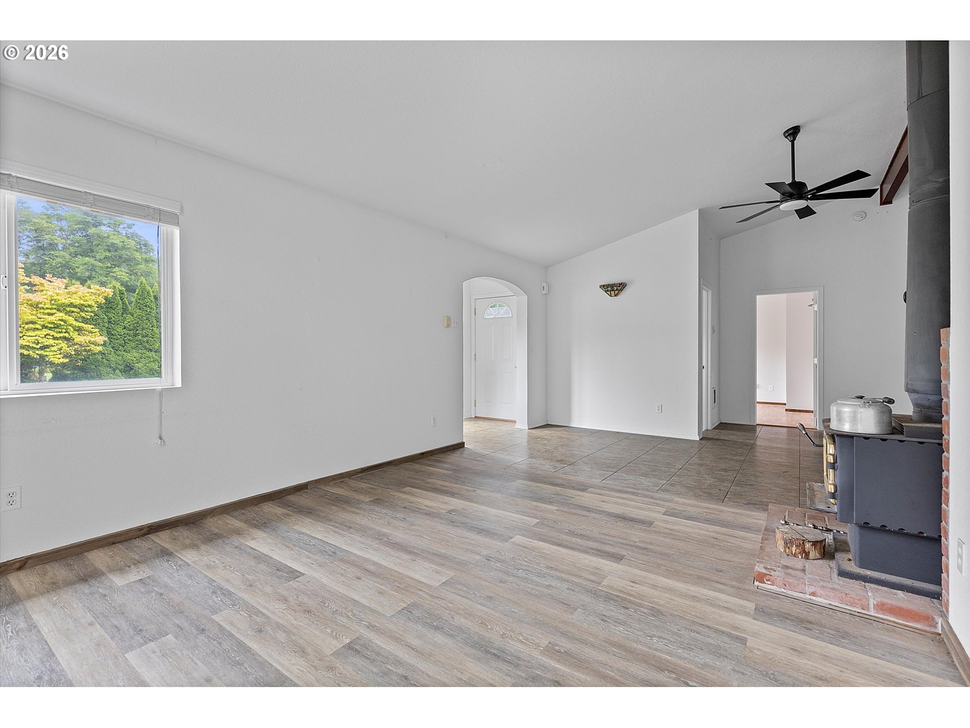 725 N River Bend Rd Property Photo 10