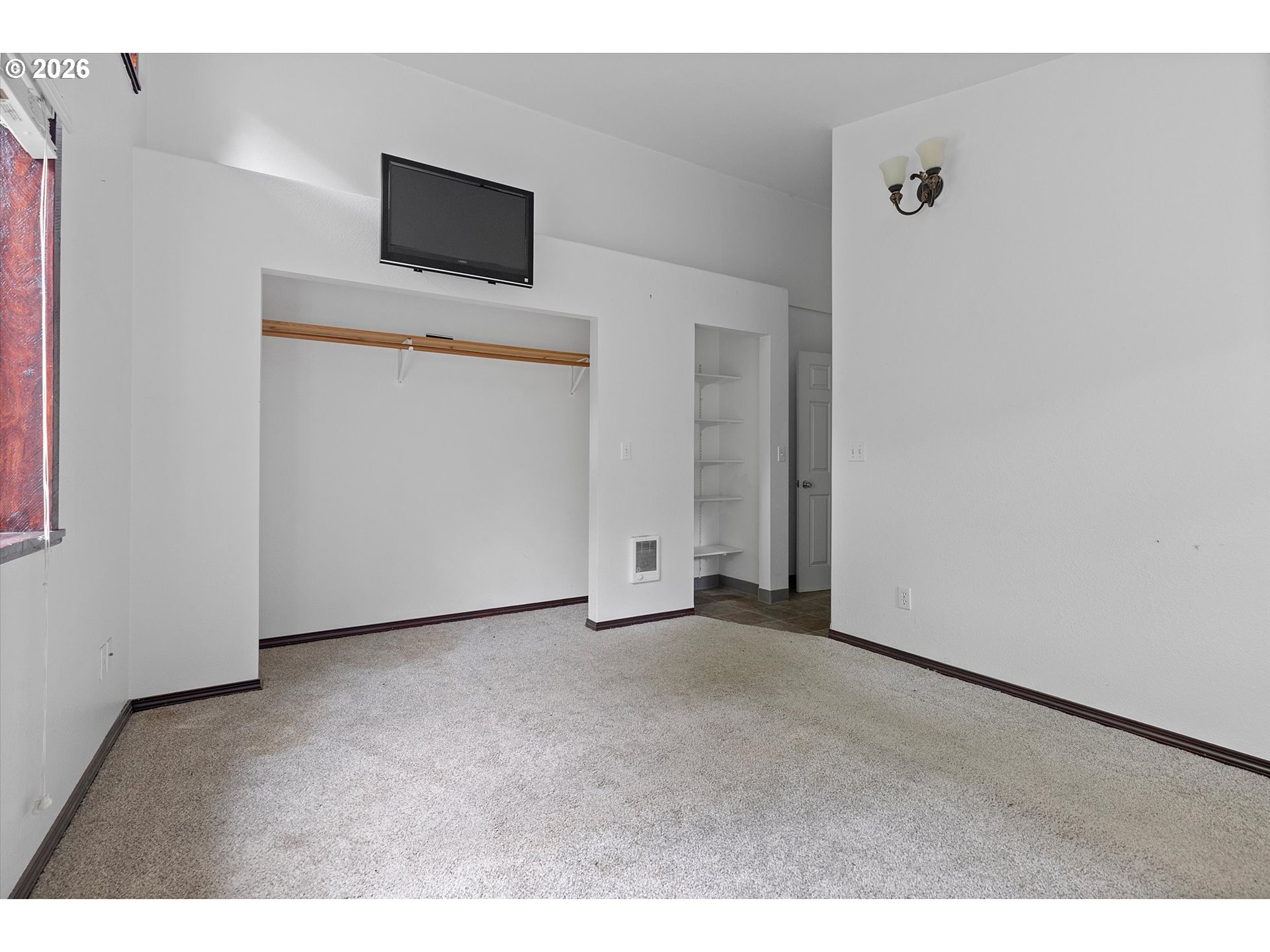 725 N River Bend Rd Property Photo 15