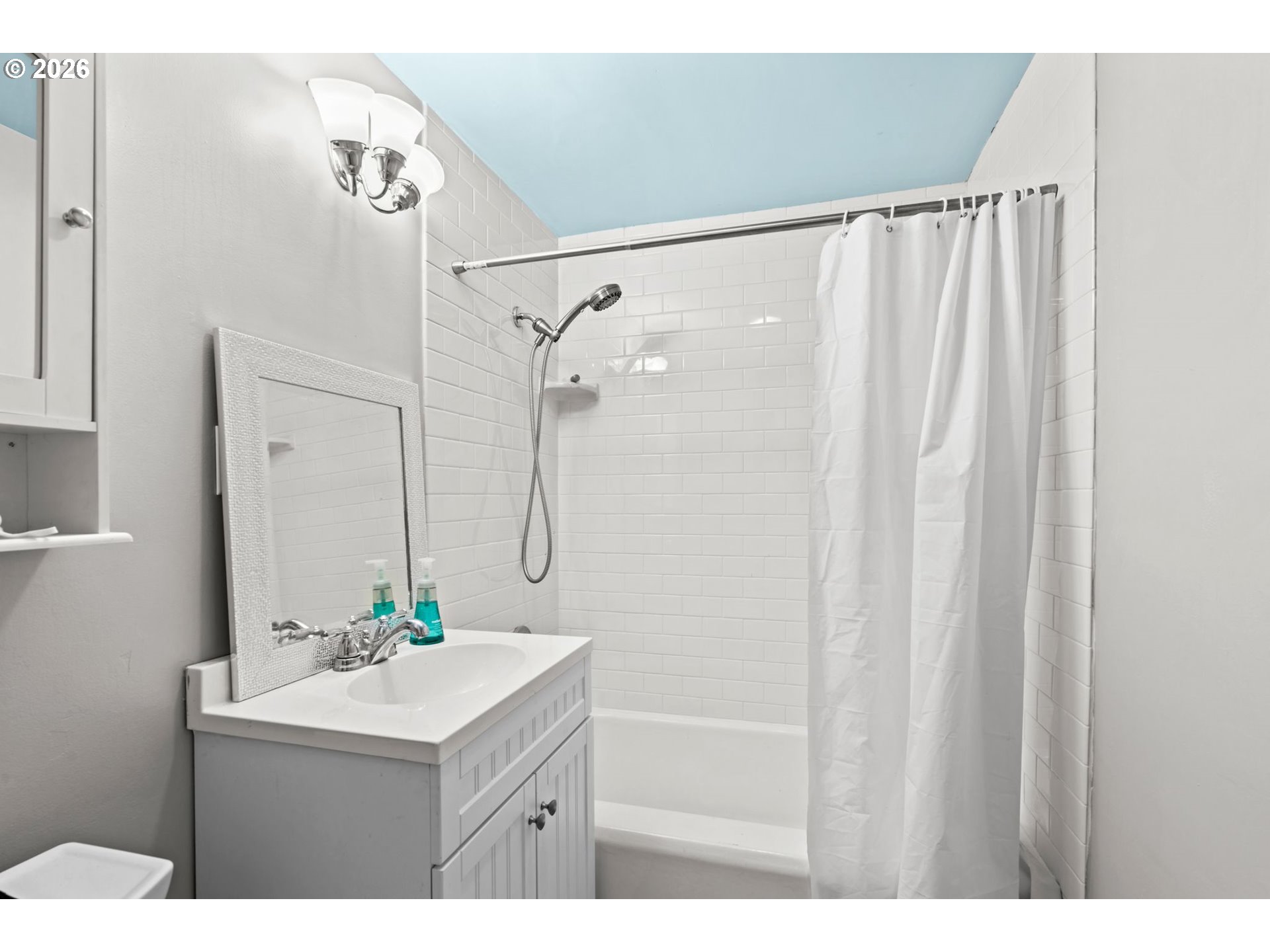 233 Howard Ave Property Photo 14