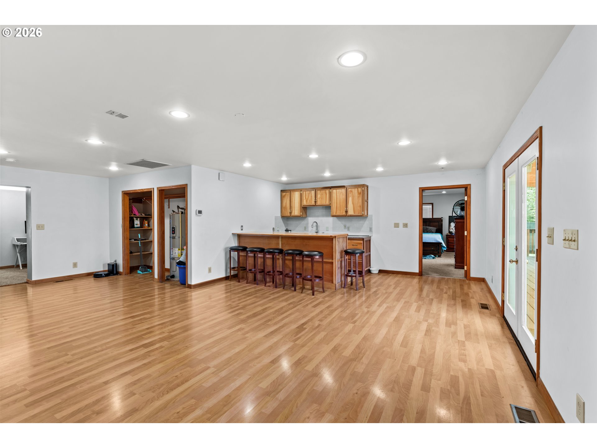 233 Howard Ave Property Photo 19