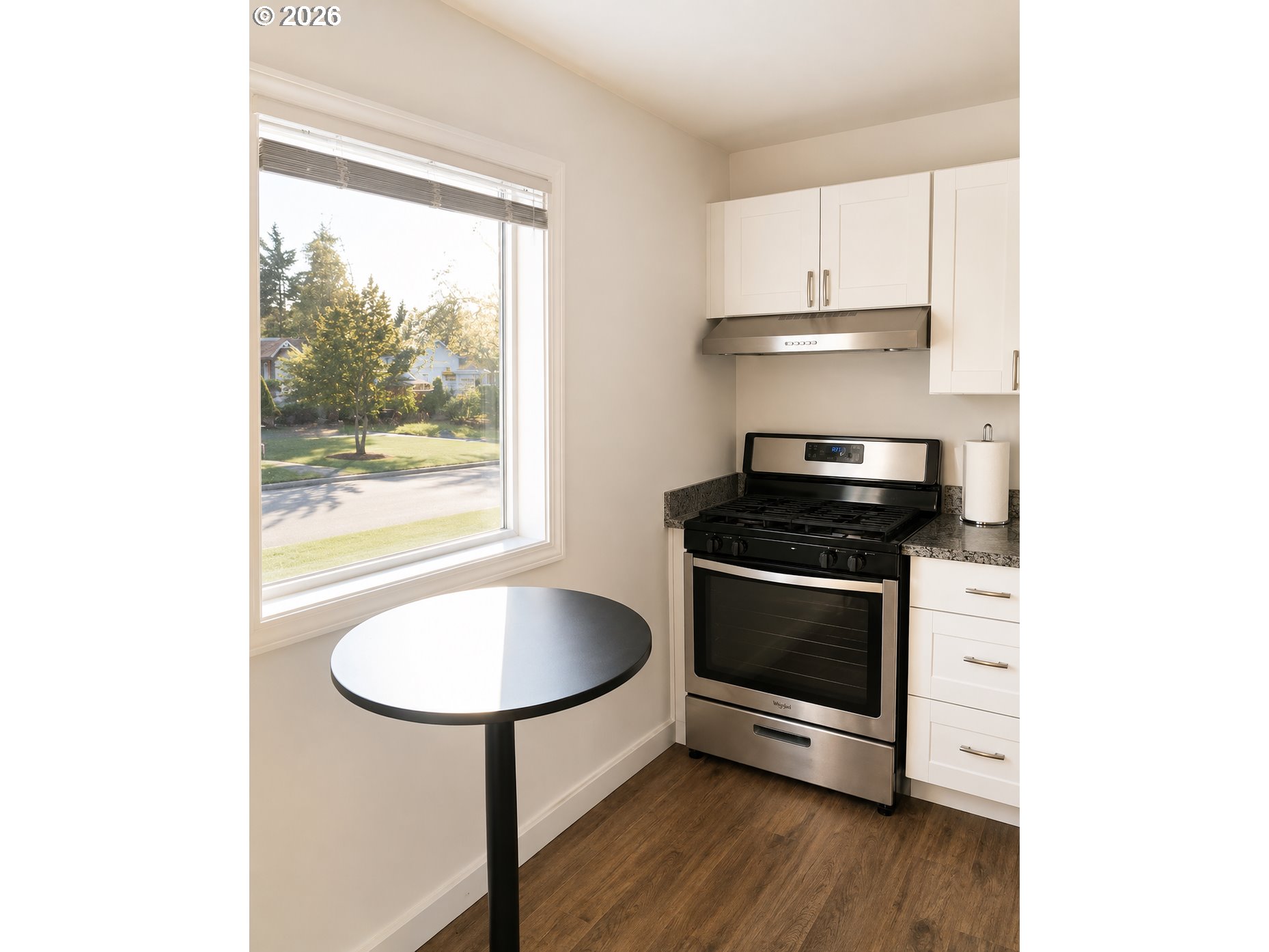 375 17th St Property Photo 10