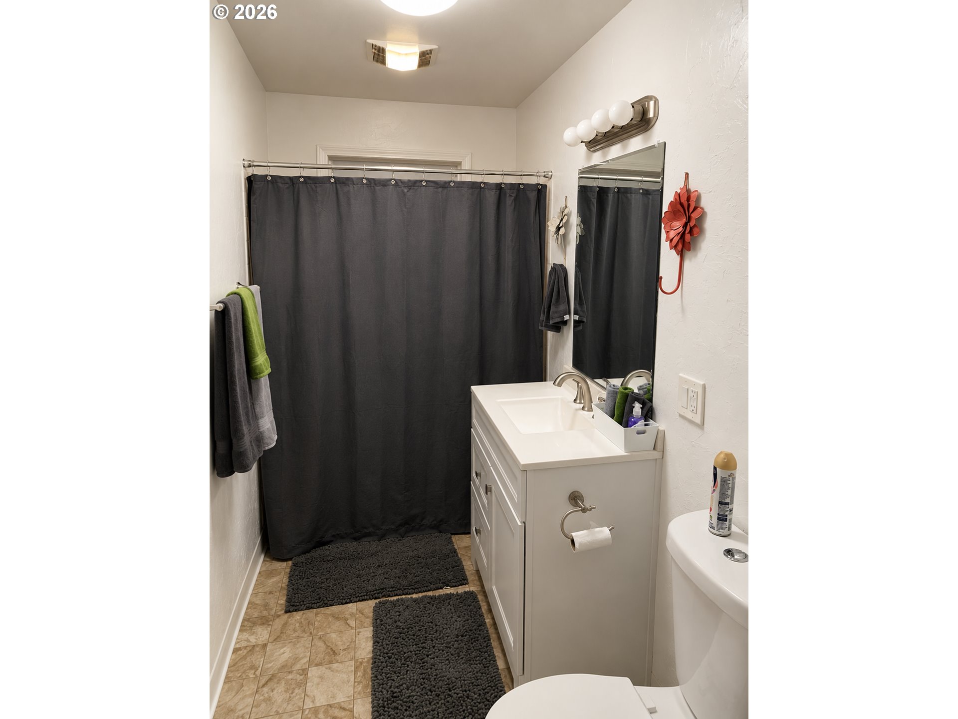 375 17th St Property Photo 15