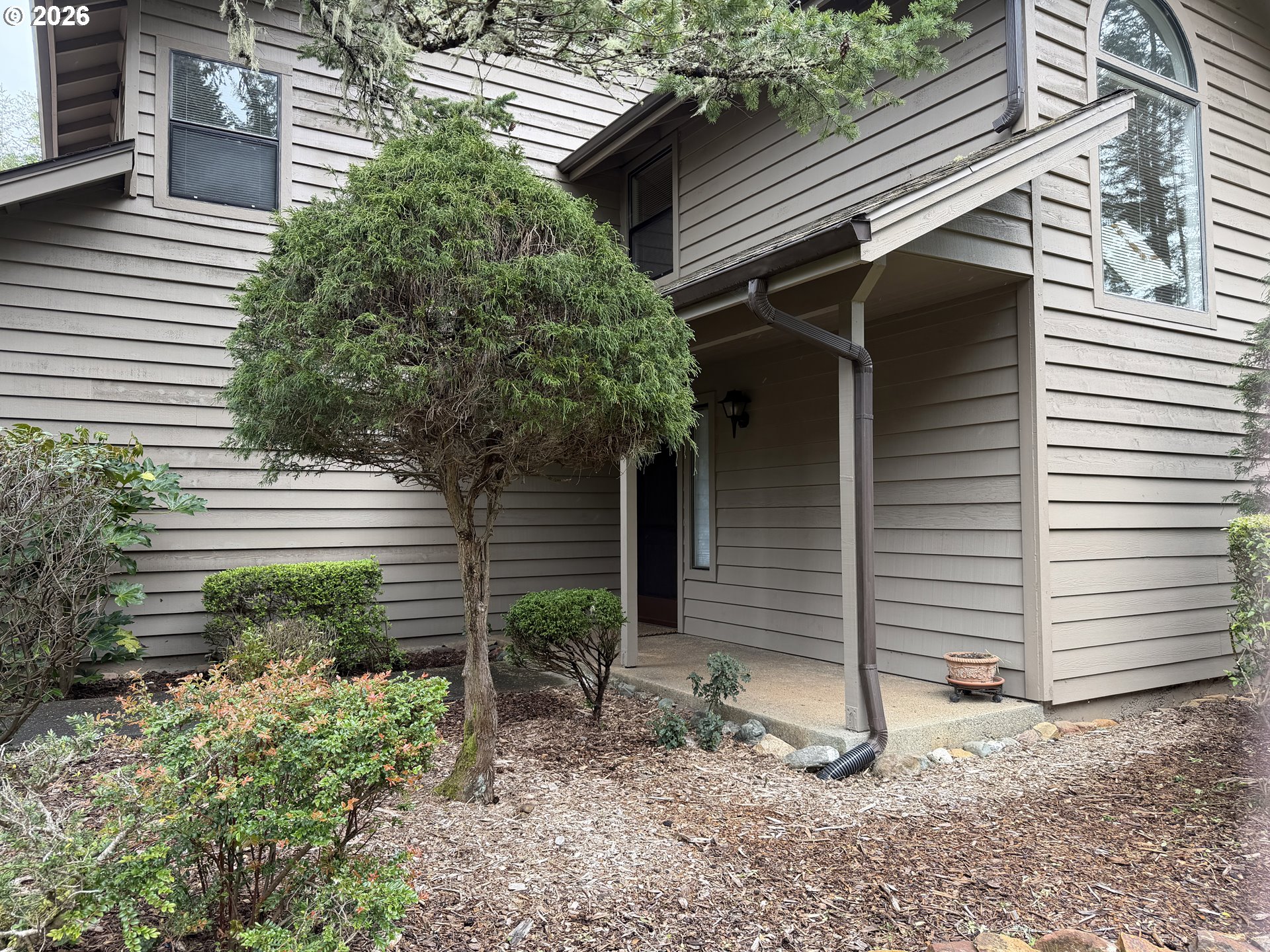 1722 ARCH LN Property Photo 1