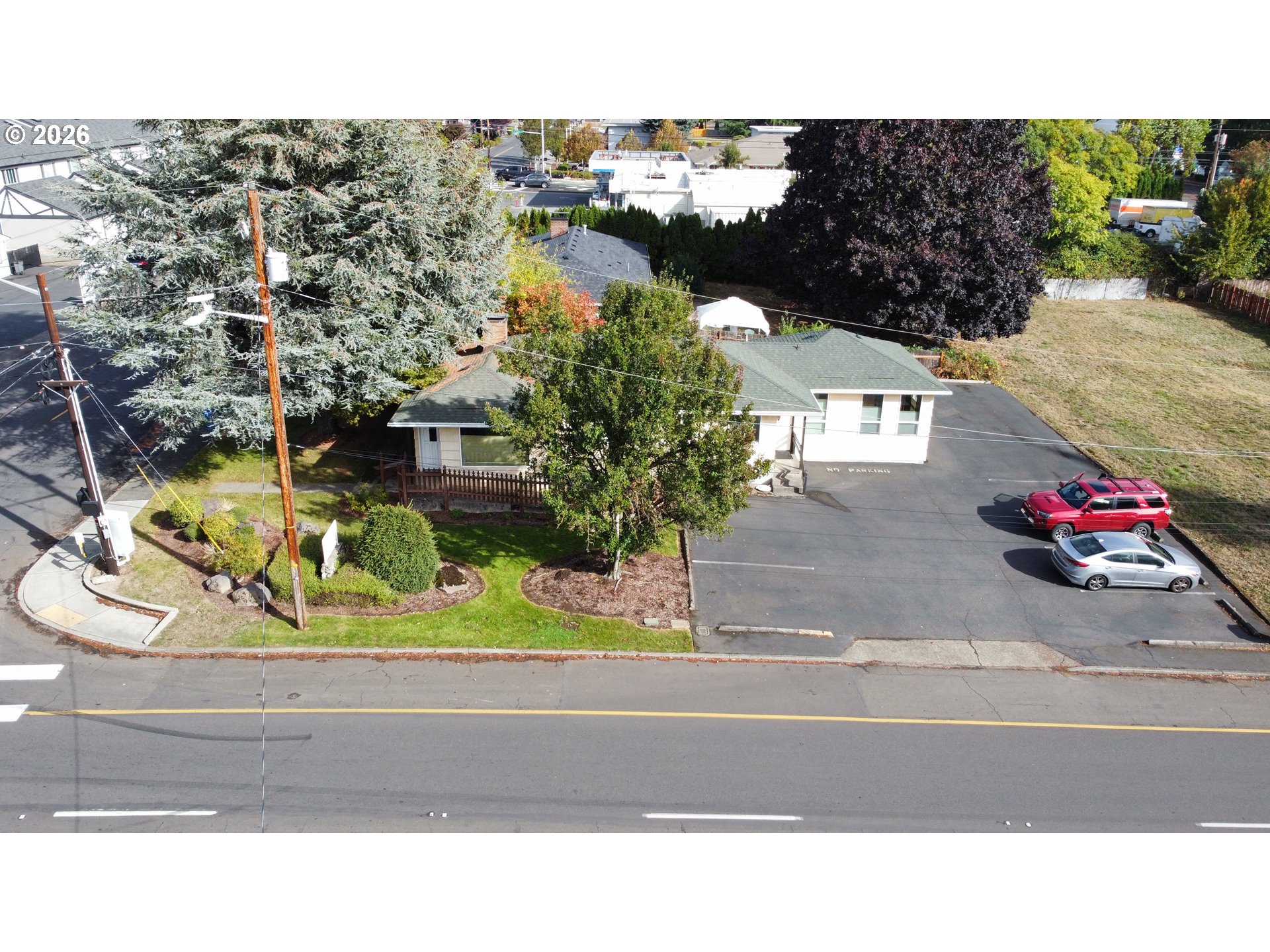 4805 Ne St James Rd Property Photo 1