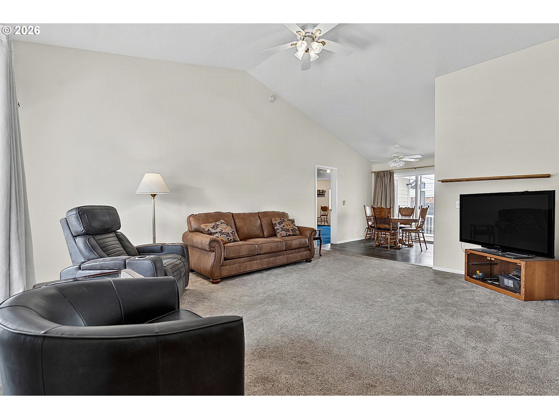 225 Grizzly Ave Property Photo 4