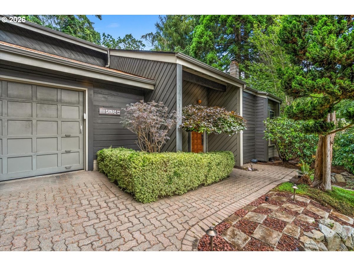 1111 Nw Satara Ct Property Photo 4