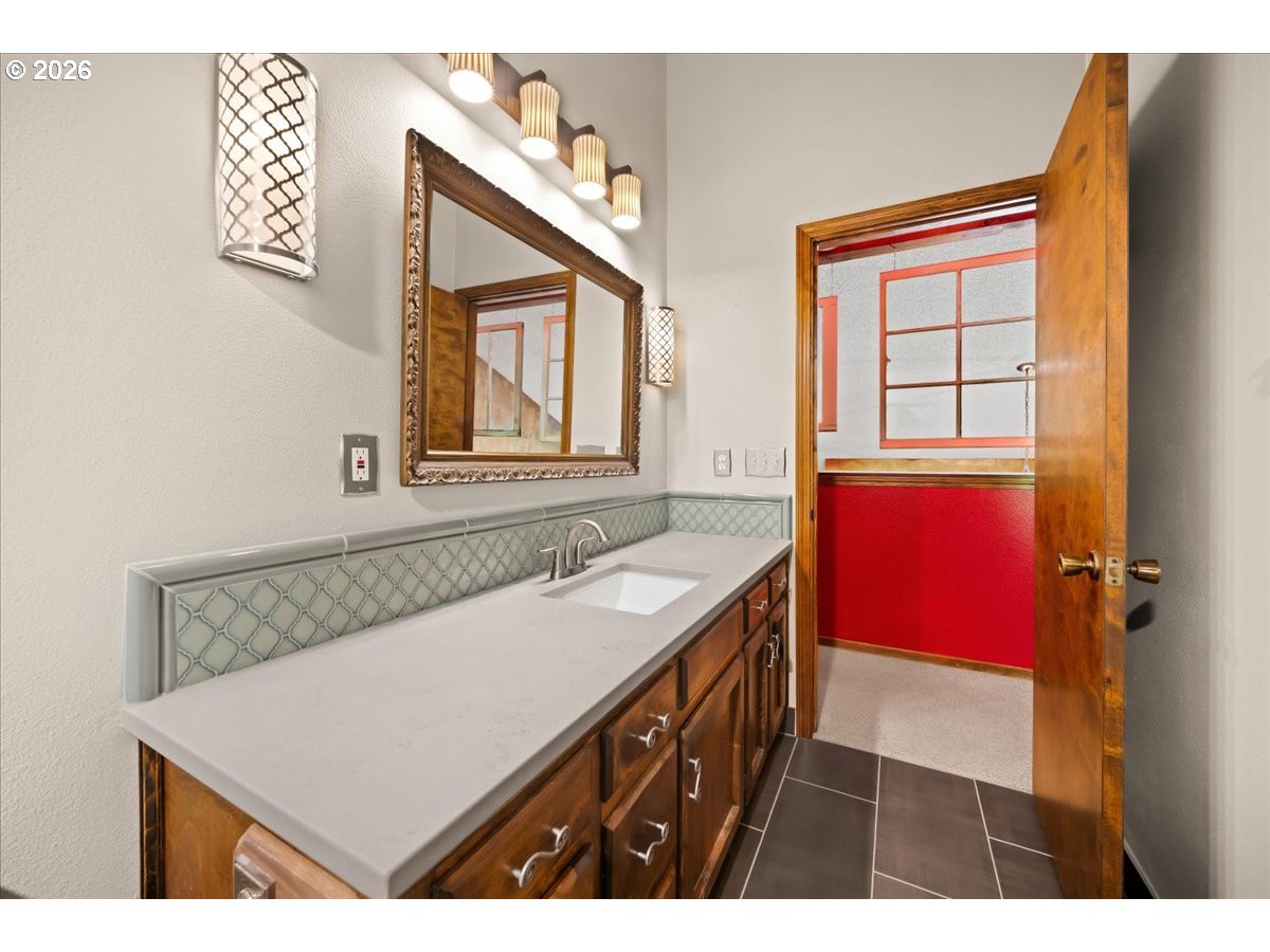 1111 Nw Satara Ct Property Photo 33