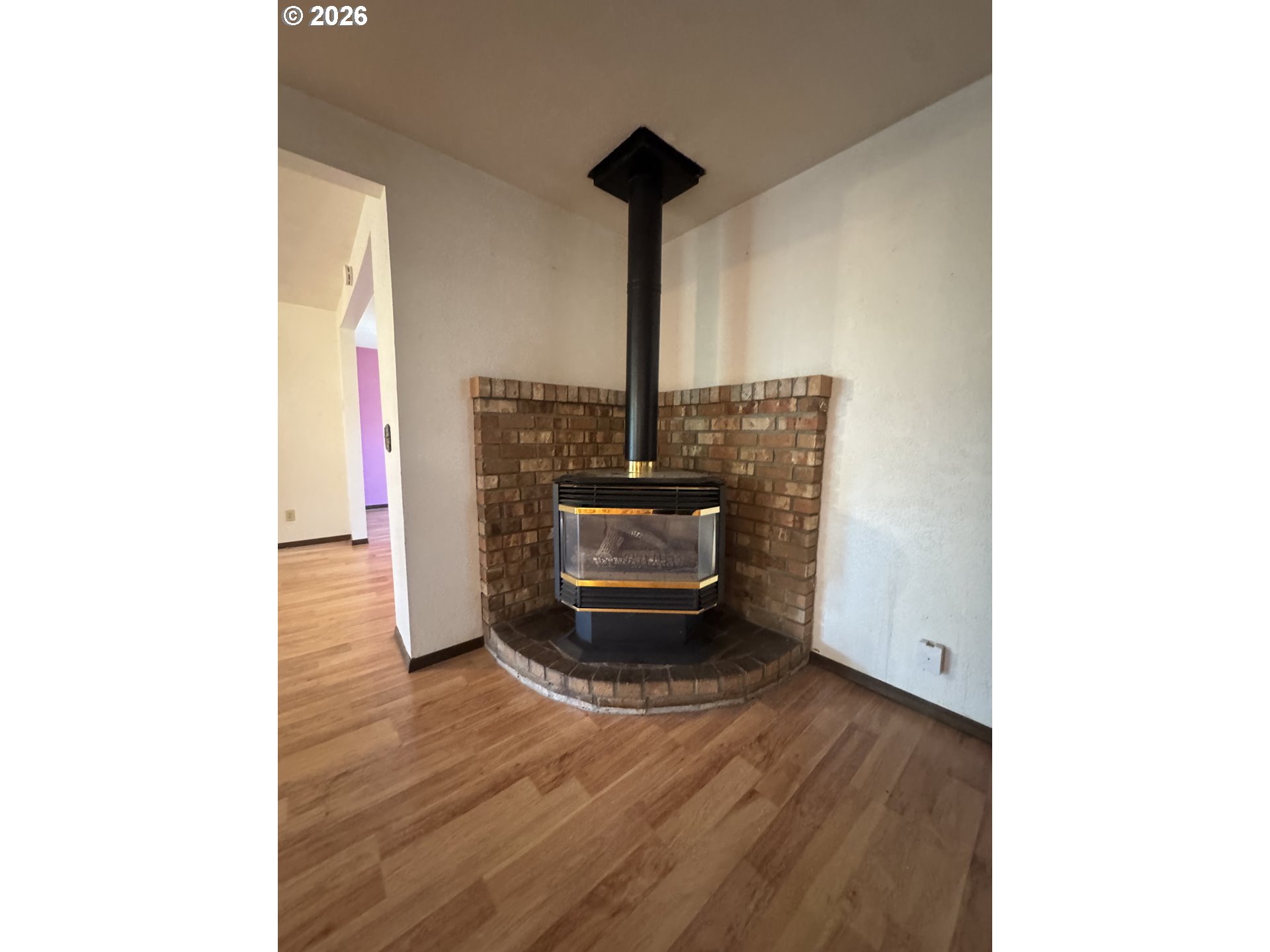 845 W Rose St Property Photo 8