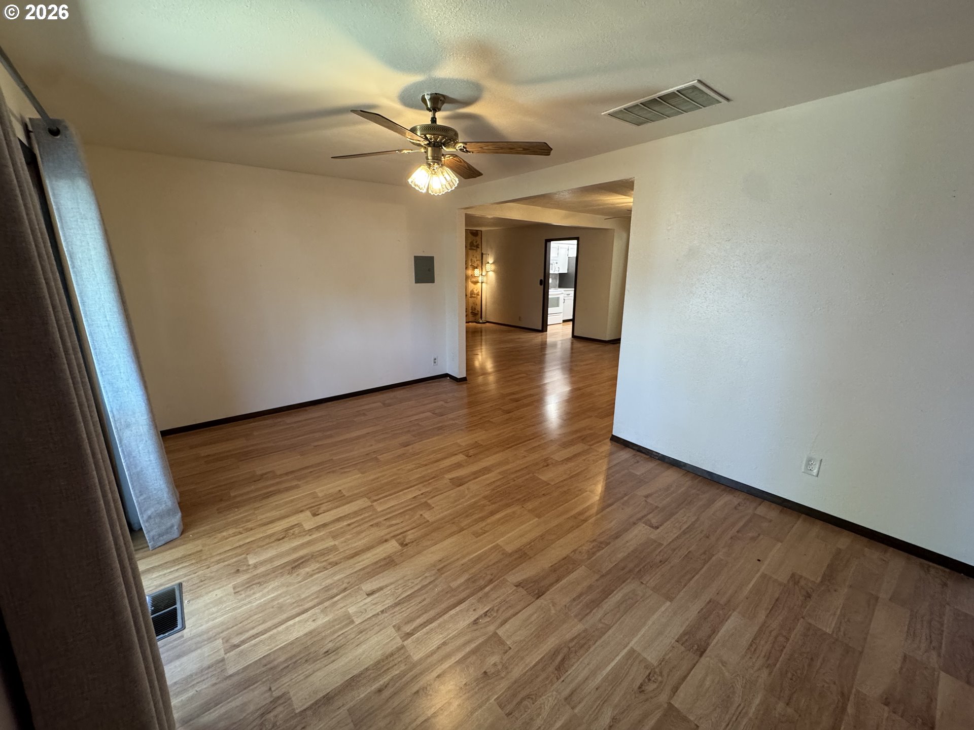 845 W Rose St Property Photo 10