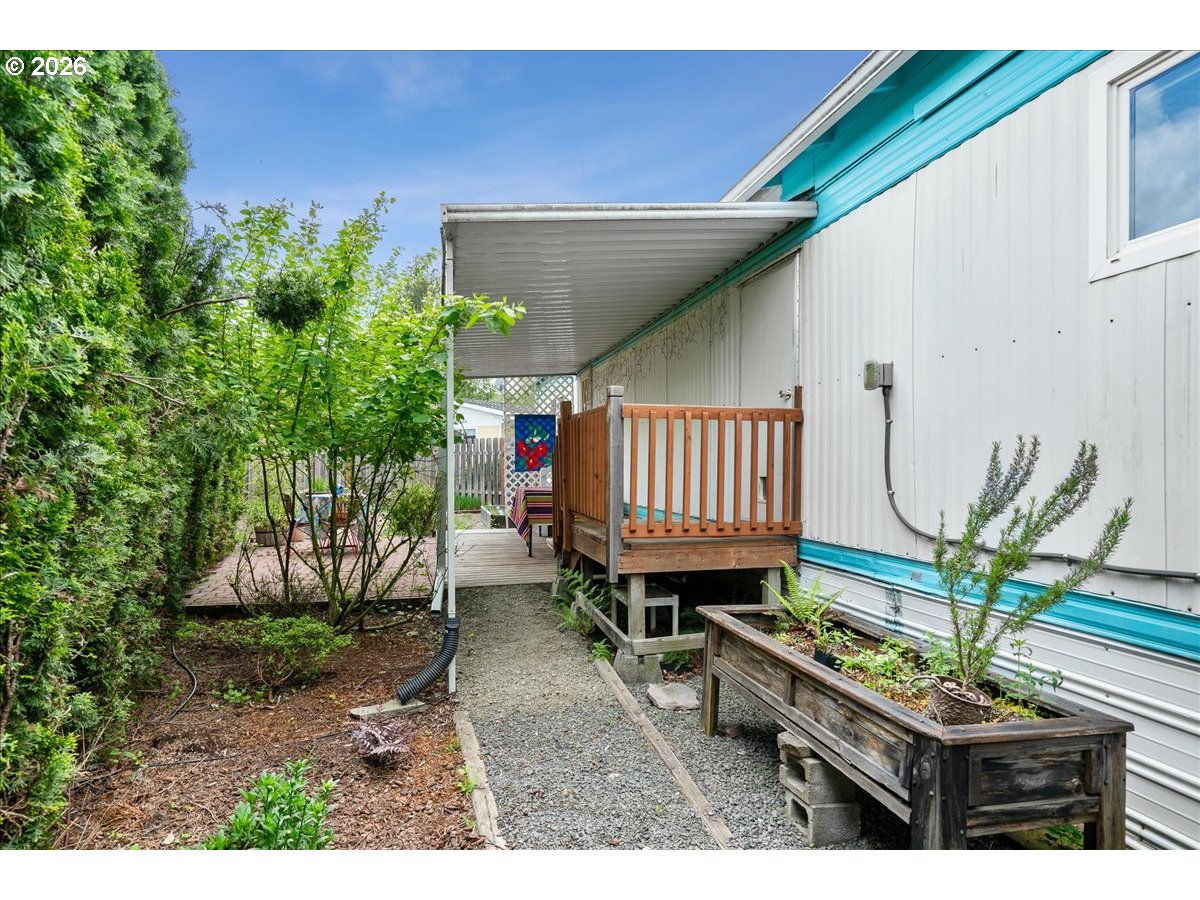 1418 Pine St 7 Property Photo 4