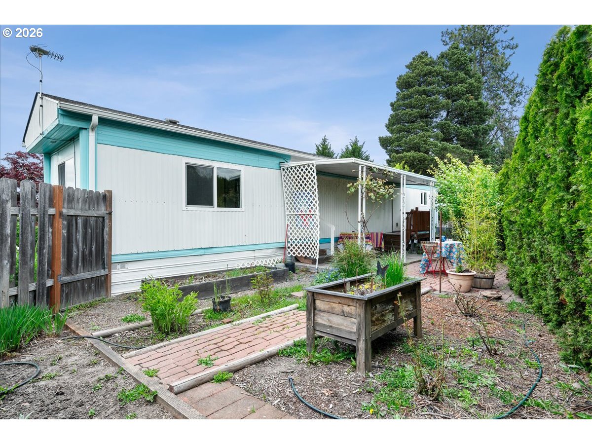 1418 Pine St 7 Property Photo 5