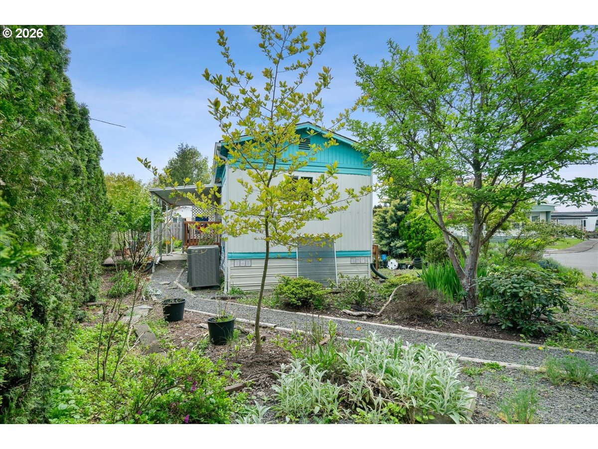 1418 Pine St 7 Property Photo 6