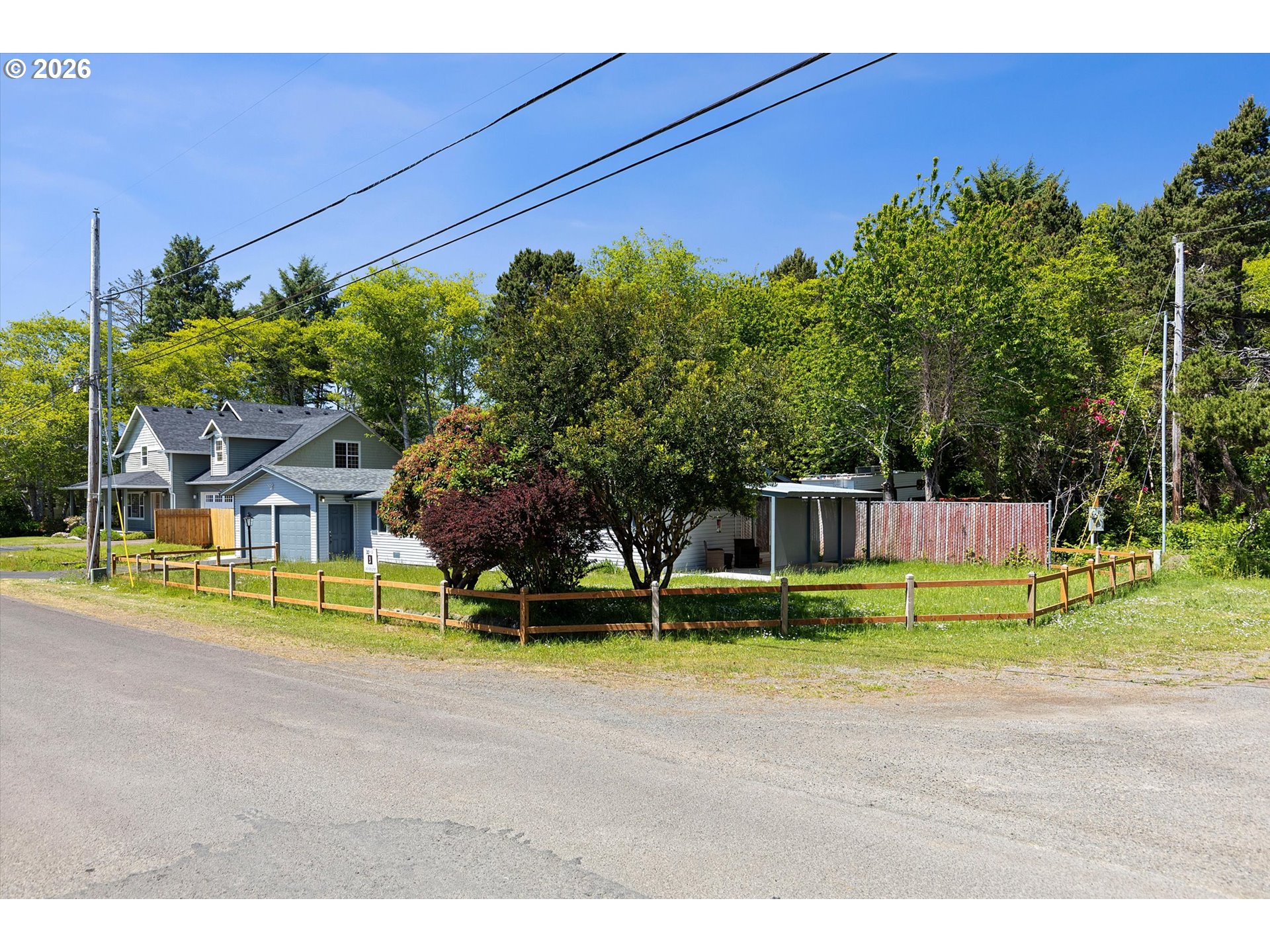 55 Alderwood St Property Photo 3