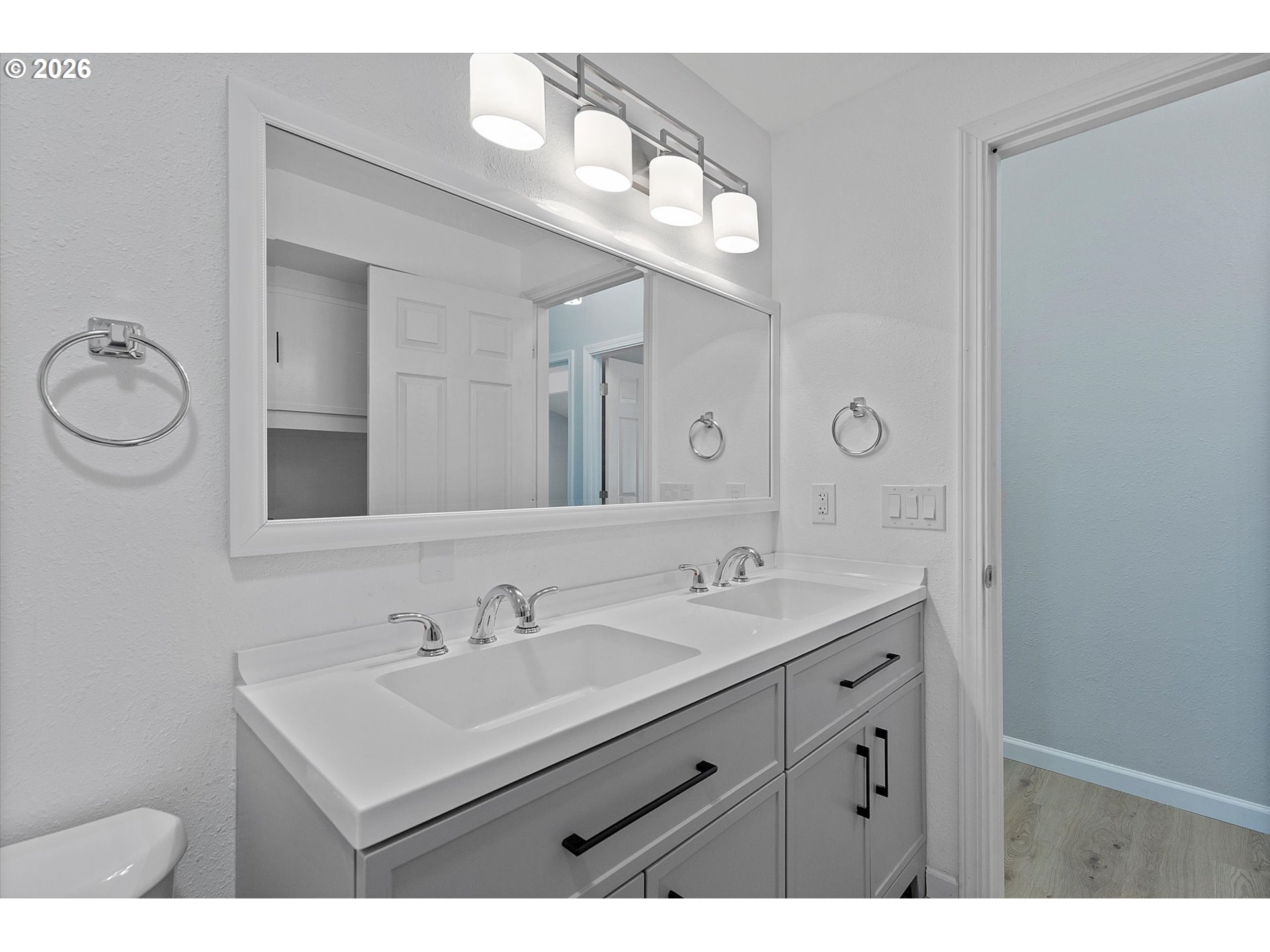 55 Alderwood St Property Photo 24