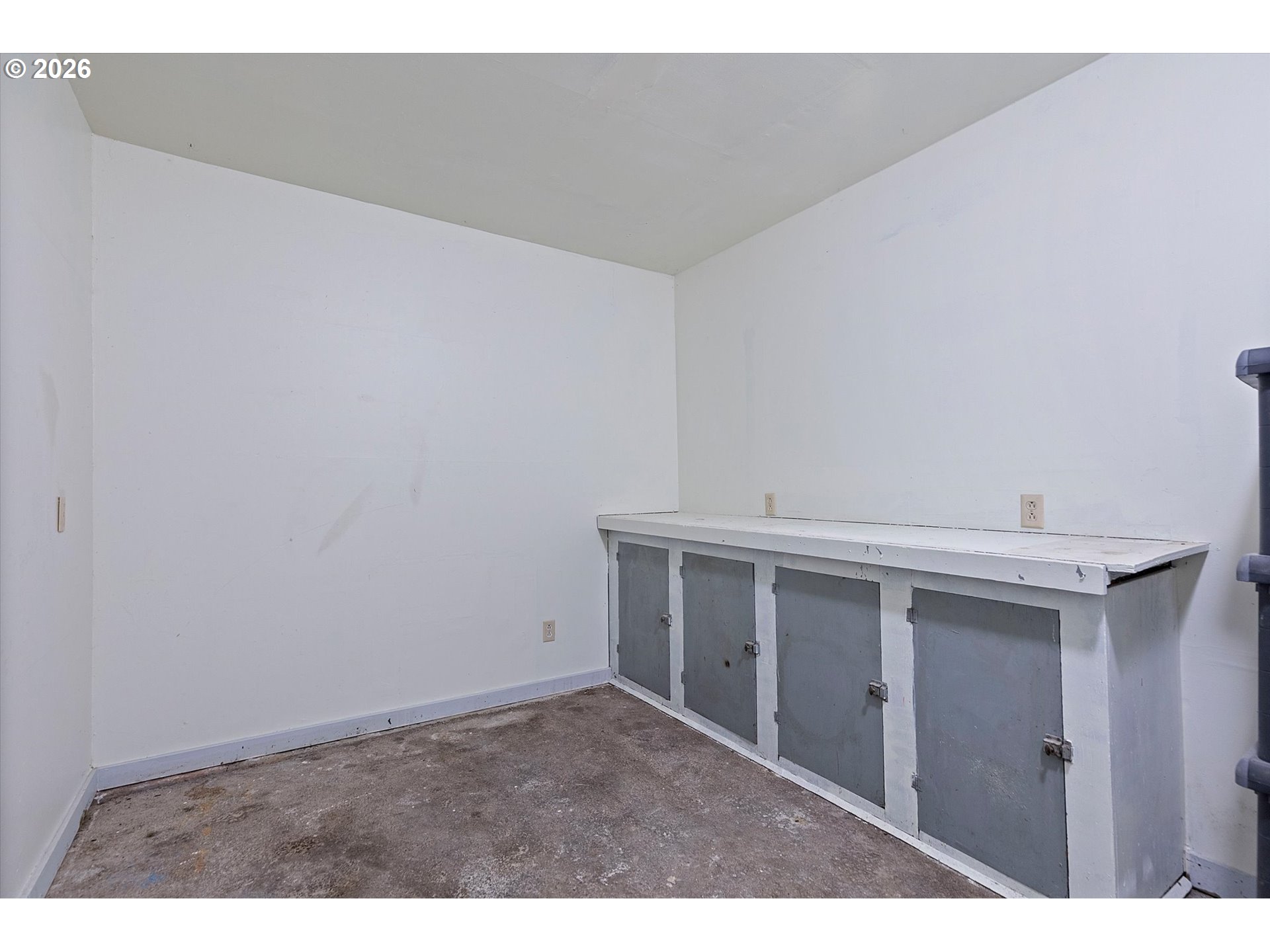 55 Alderwood St Property Photo 28