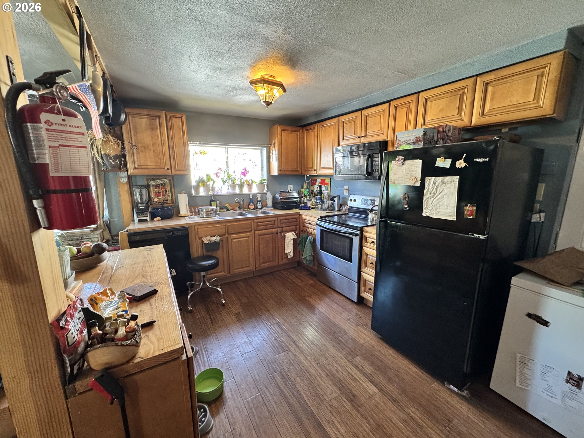 680 1st Ave Property Photo 3