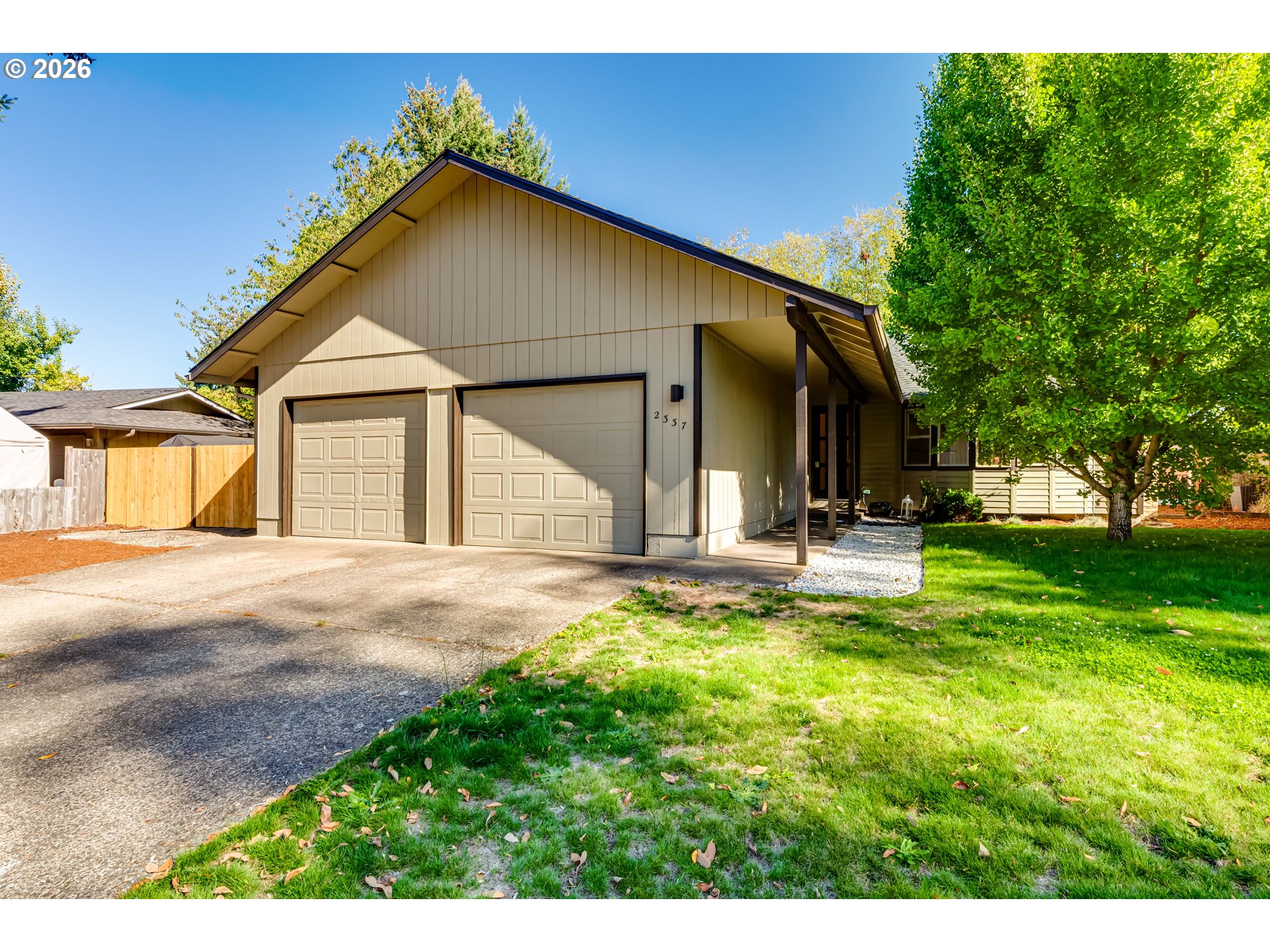 2337 WILLONA PARK Property Photo 1
