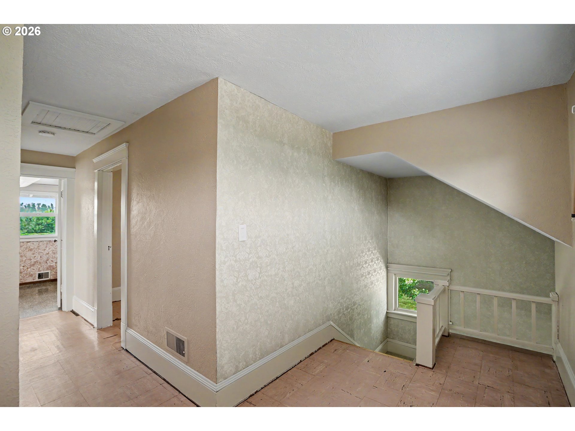 11874 Hazelgreen Rd Ne Property Photo 22