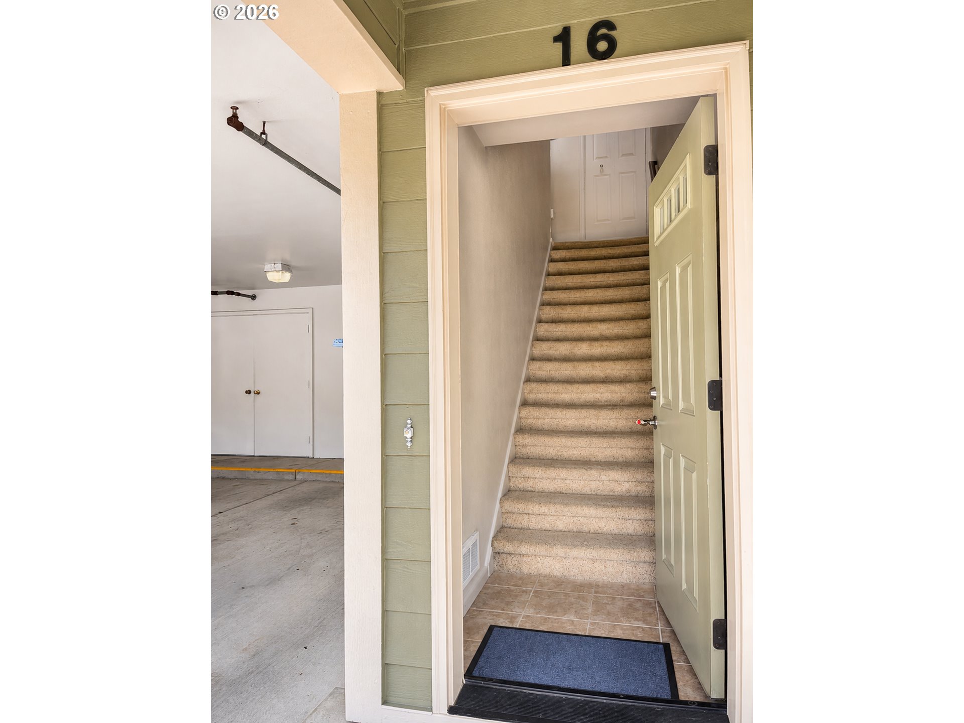 179 Laurel St 16 Property Photo 3