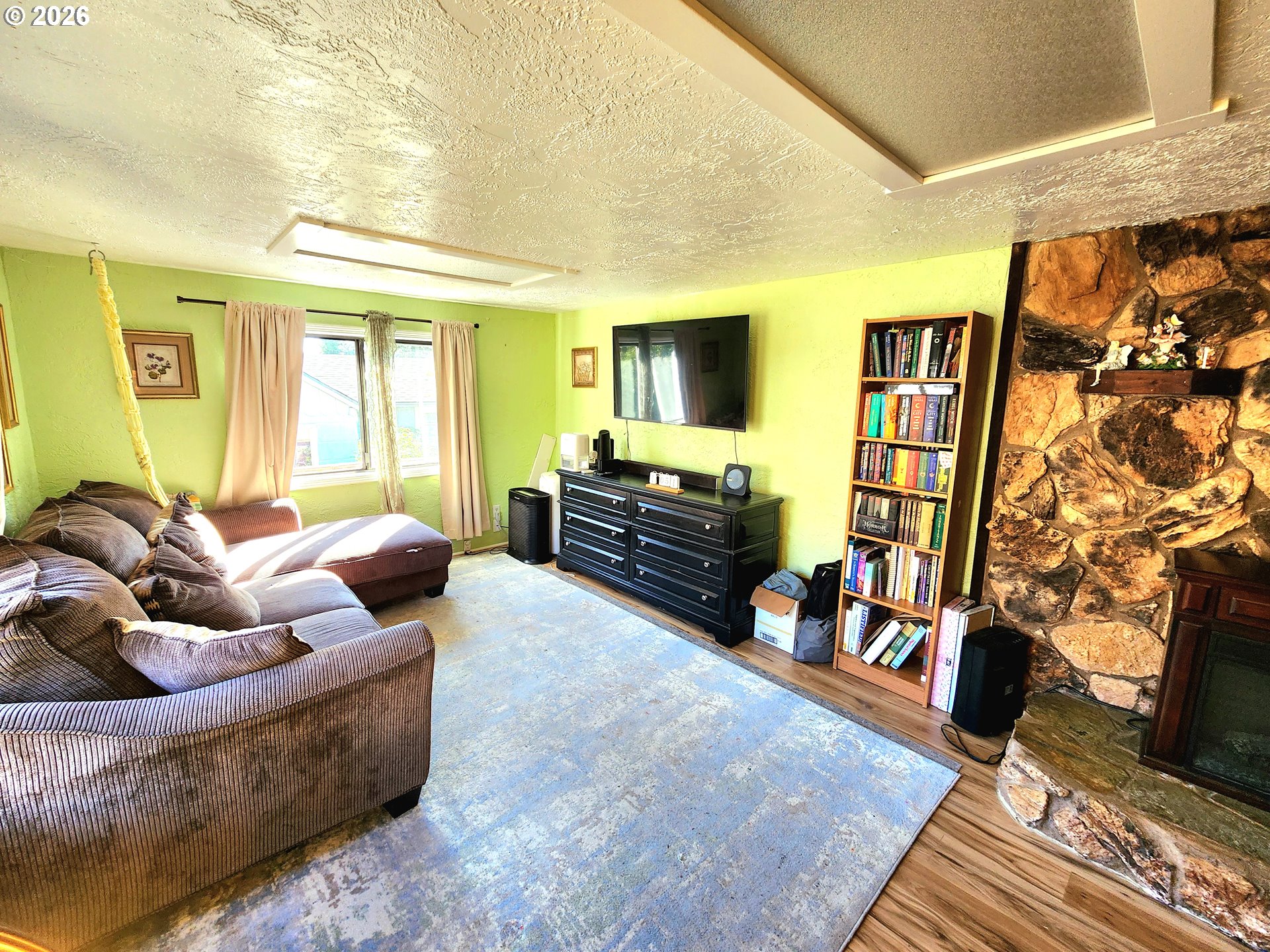 328 E Fifth Ave Property Photo 10