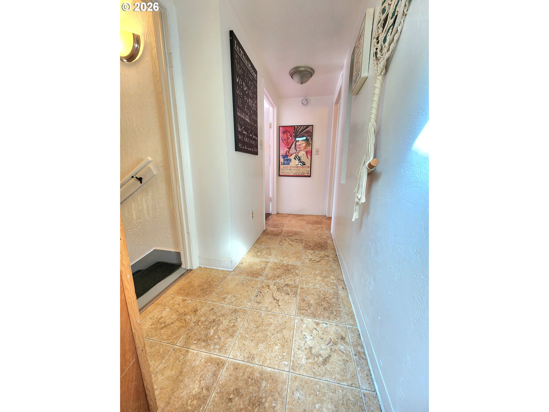 328 E Fifth Ave Property Photo 18