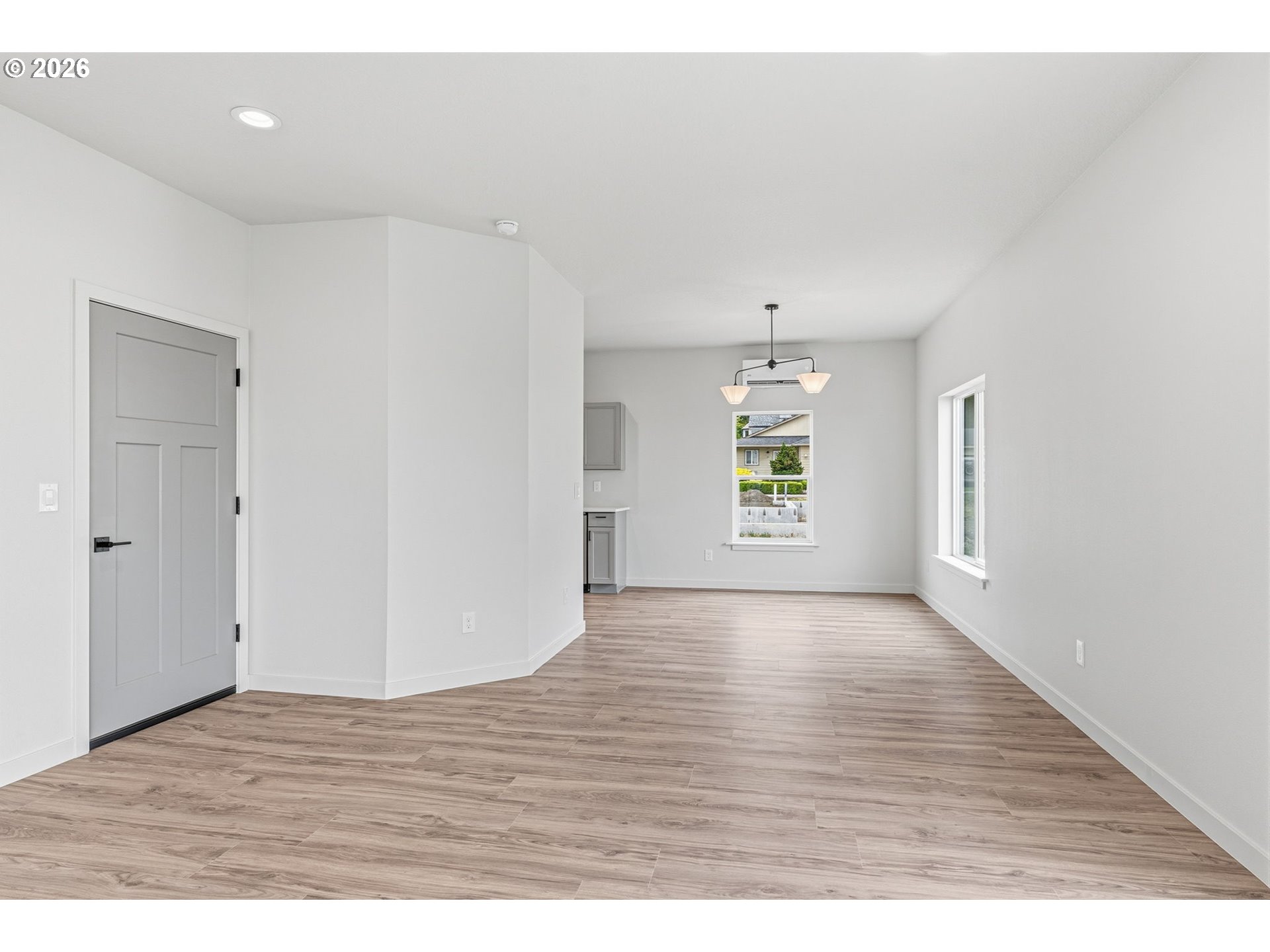 210 Glengate St Property Photo 10