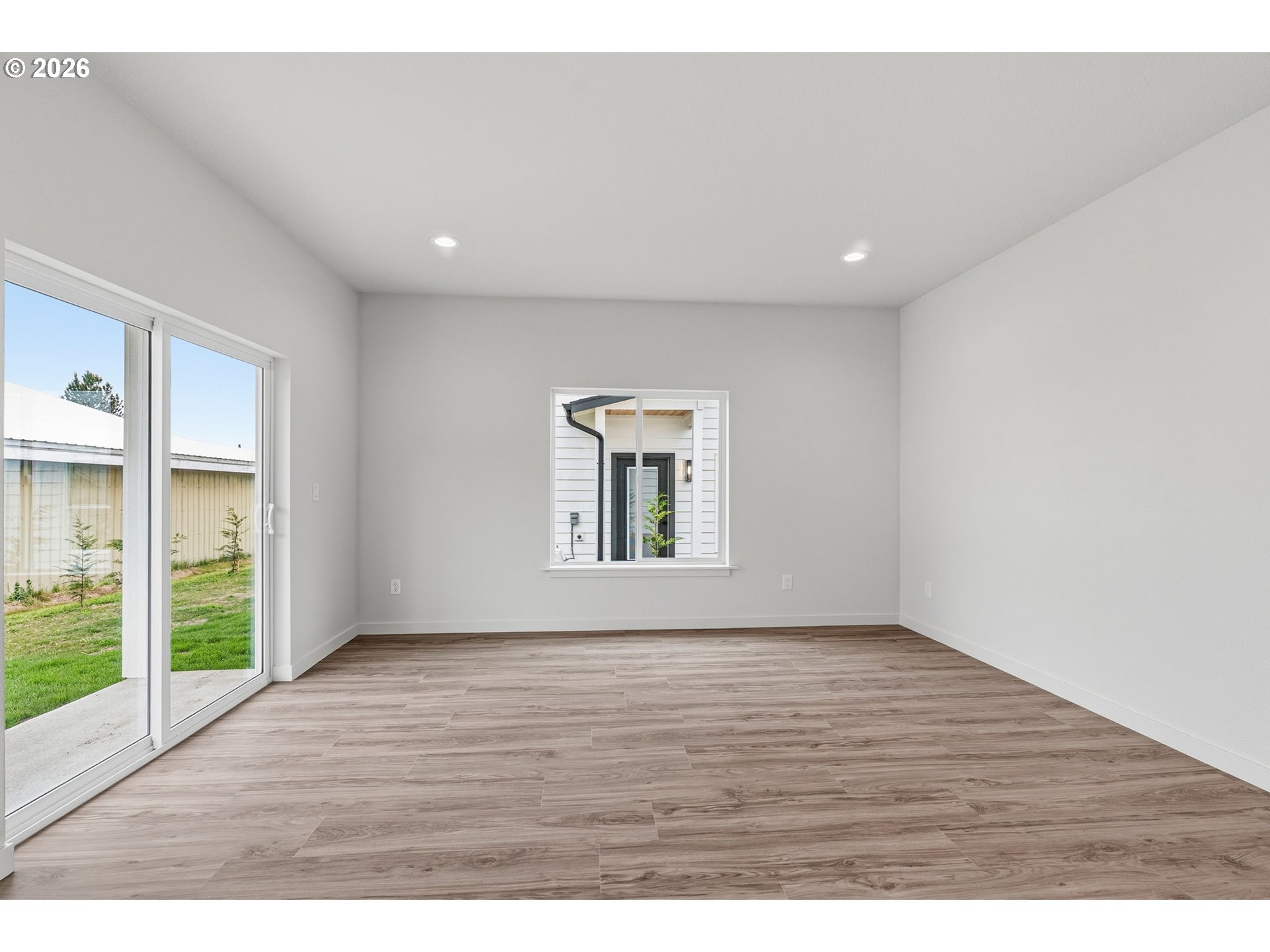 210 Glengate St Property Photo 11