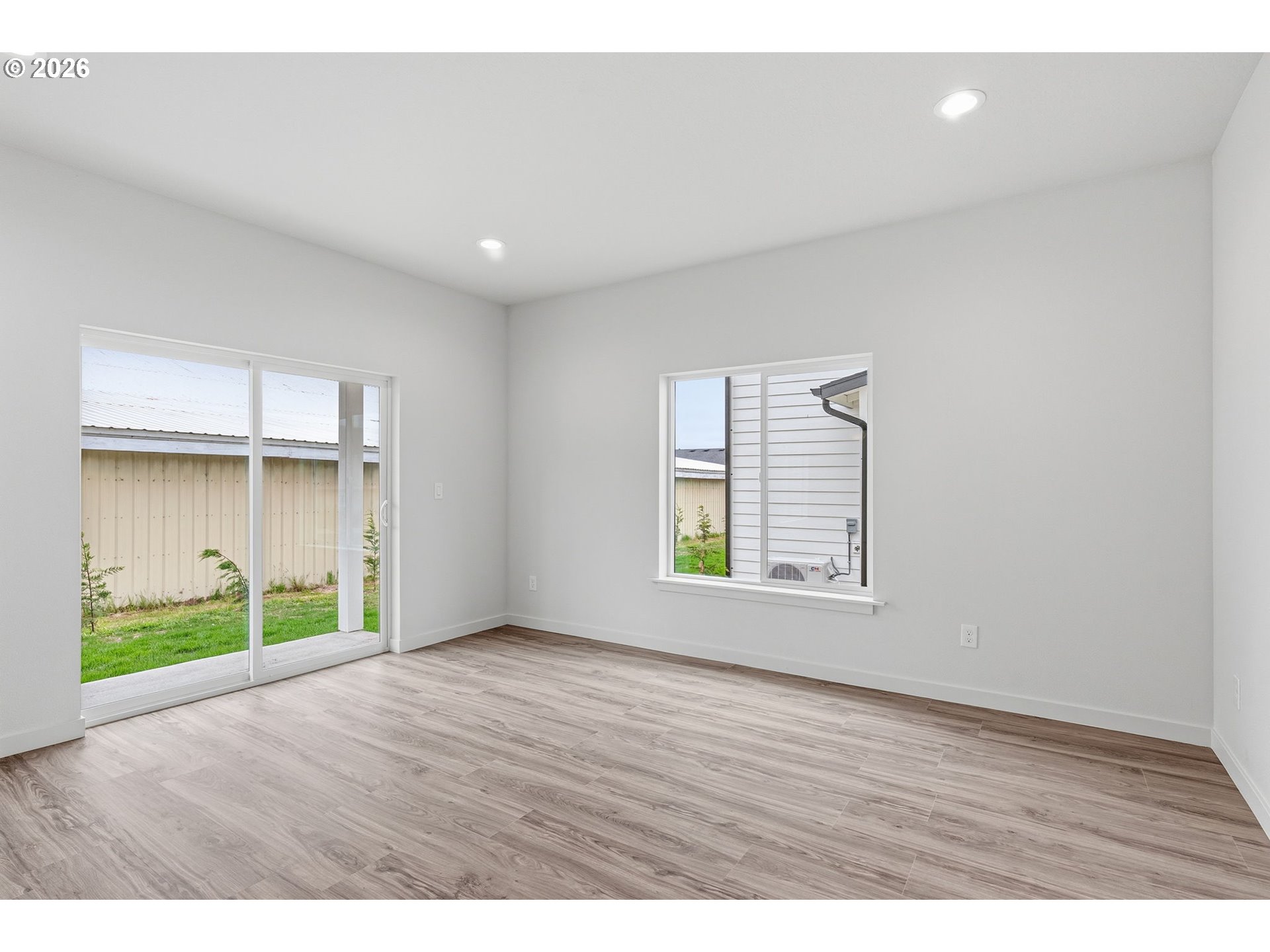 210 Glengate St Property Photo 12