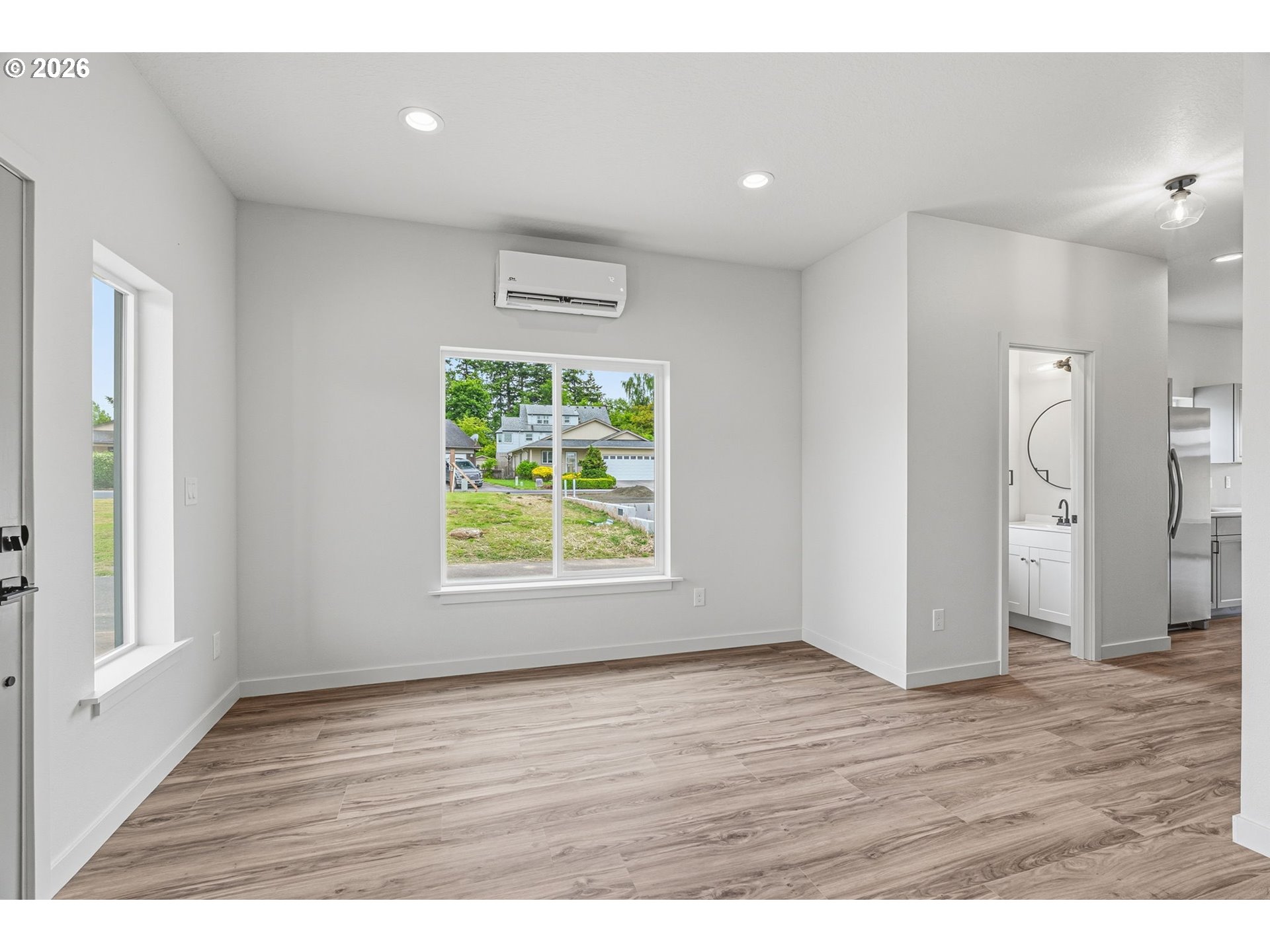 210 Glengate St Property Photo 13