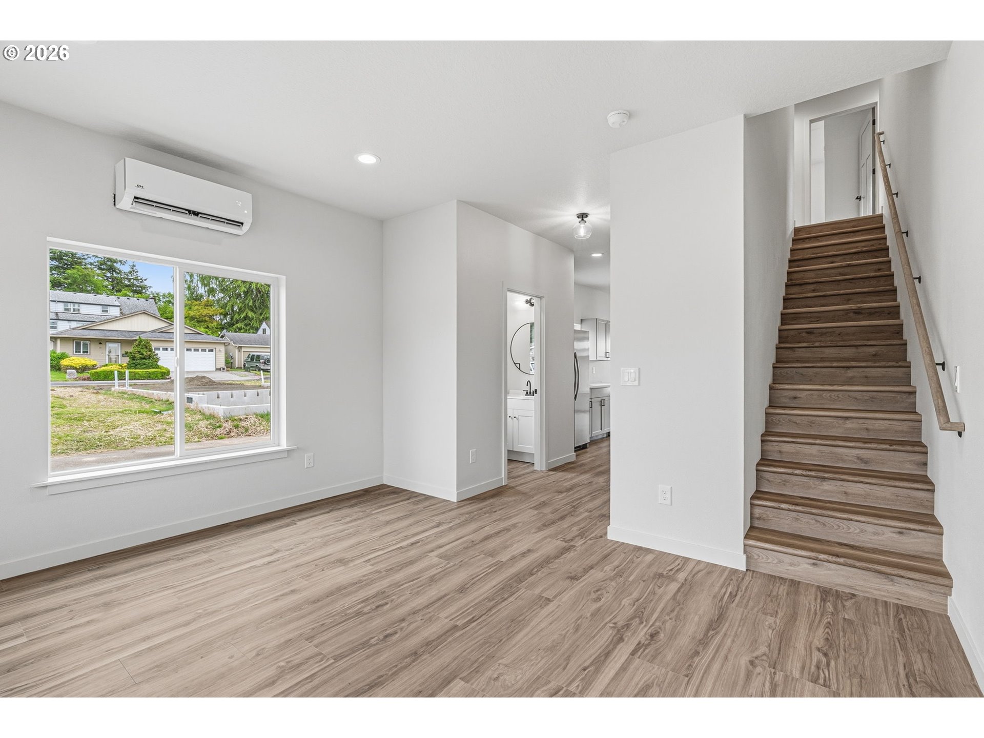 210 Glengate St Property Photo 14
