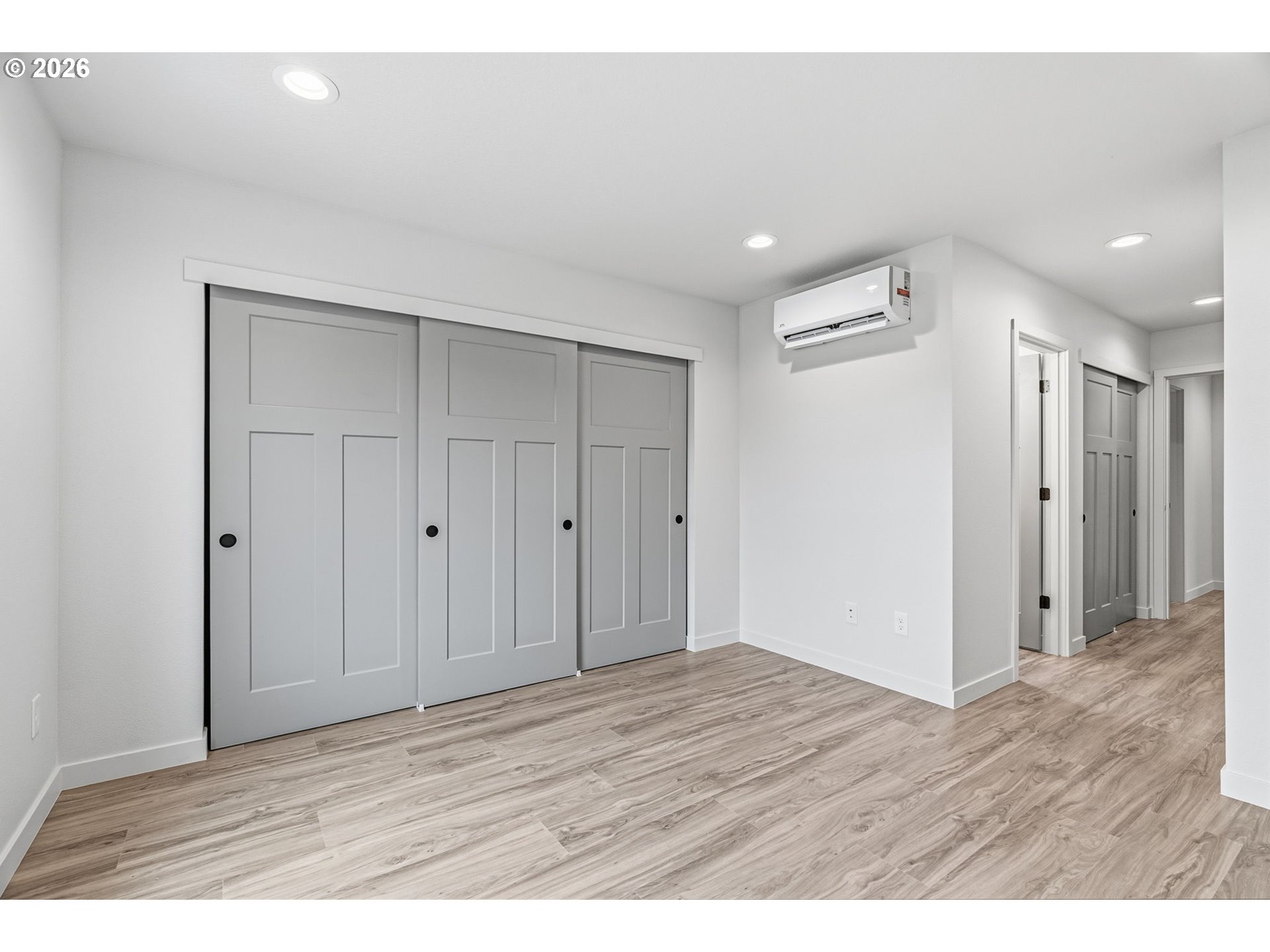 210 Glengate St Property Photo 15