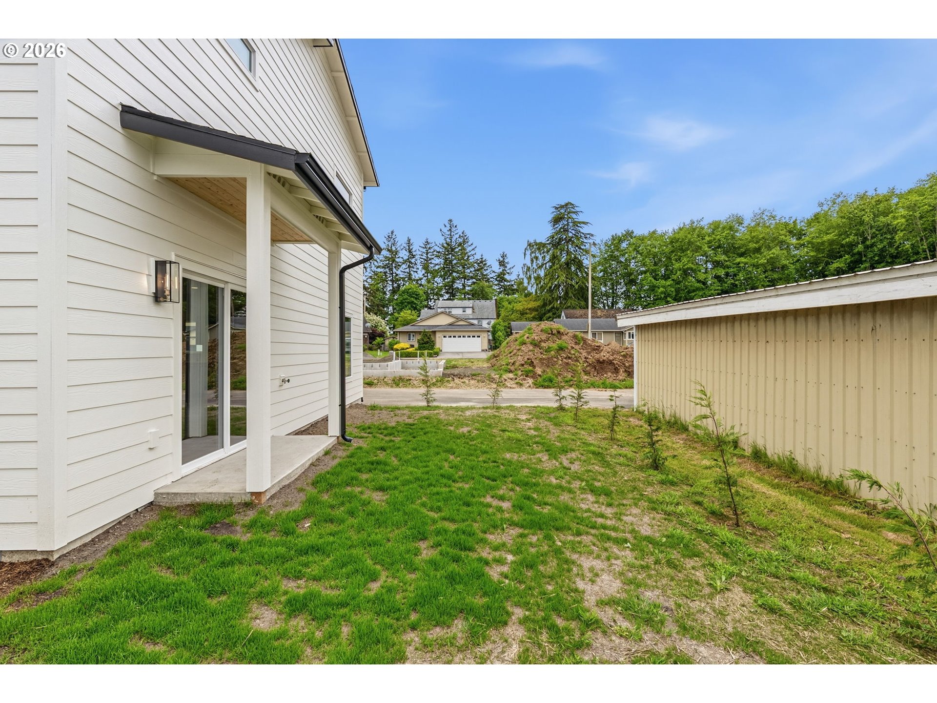 210 Glengate St Property Photo 23