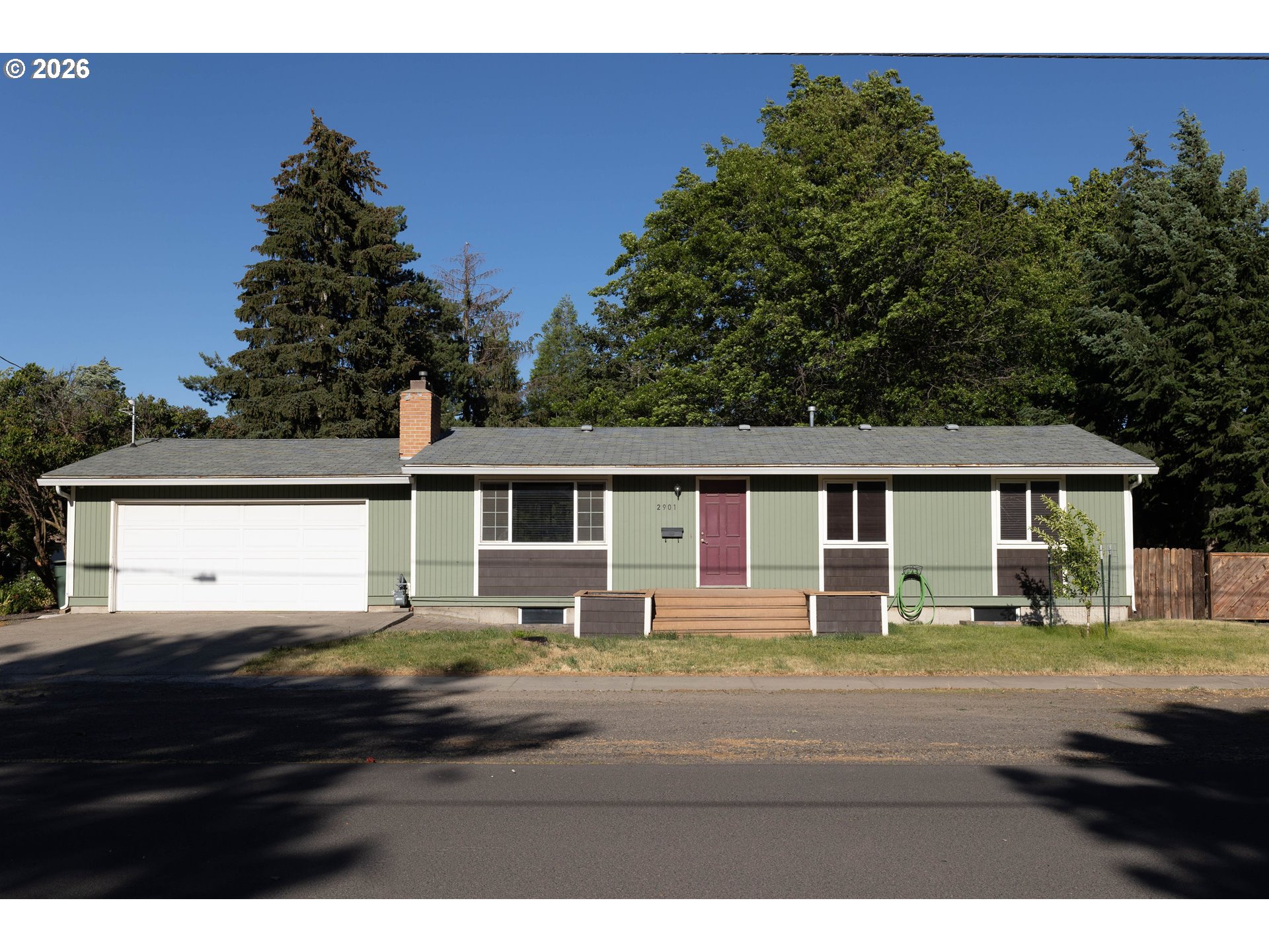 2901 N 4th St Property Photo 1