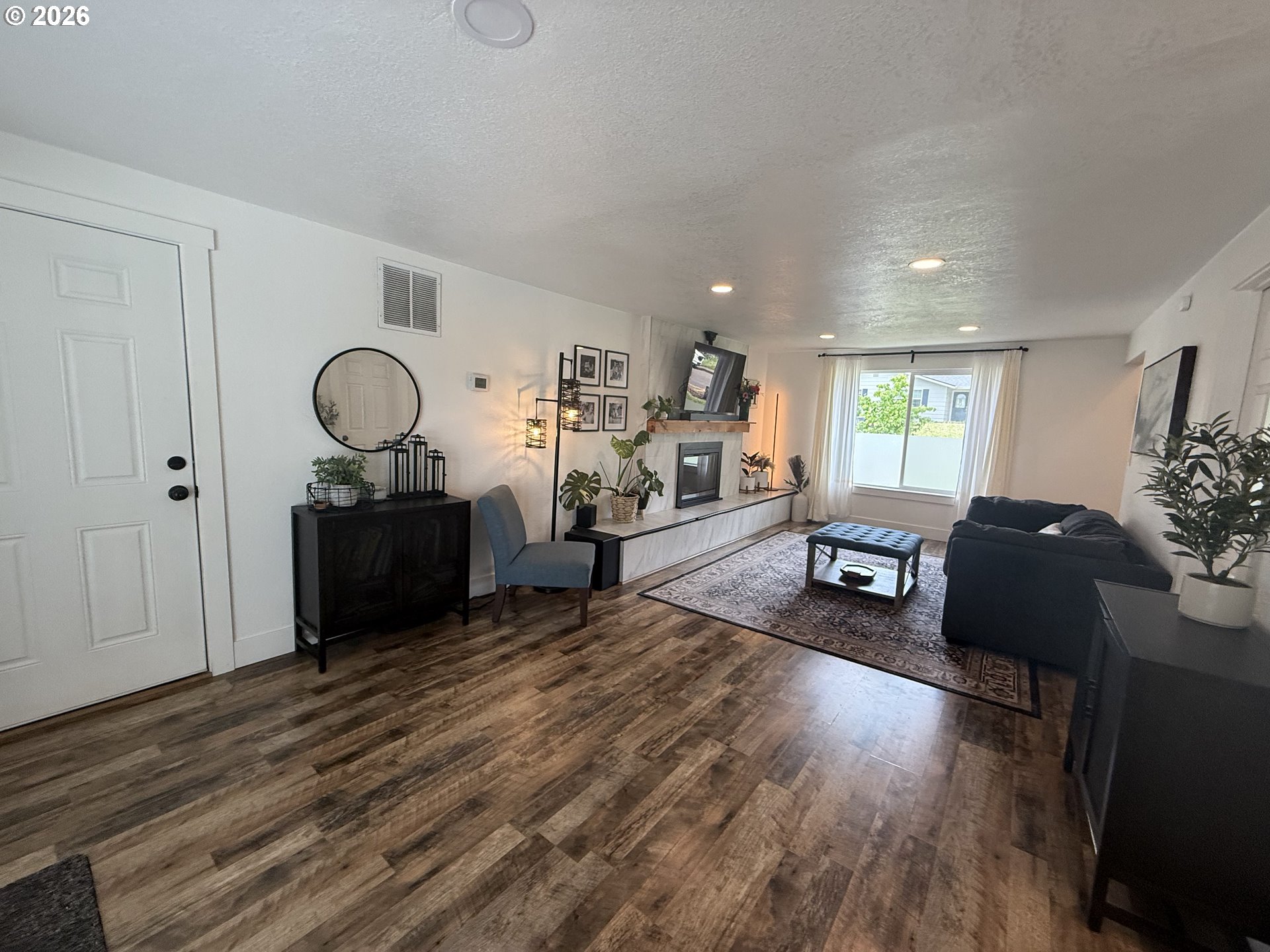 6974 Glacier Dr Property Photo 3