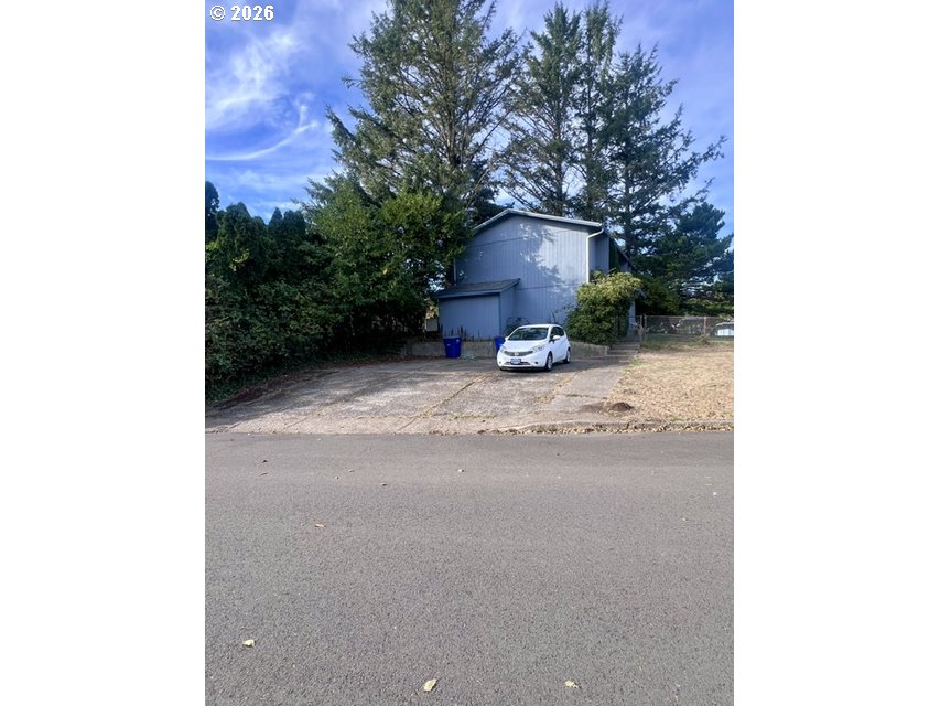 3217 Ne Tide Ave Property Photo 28