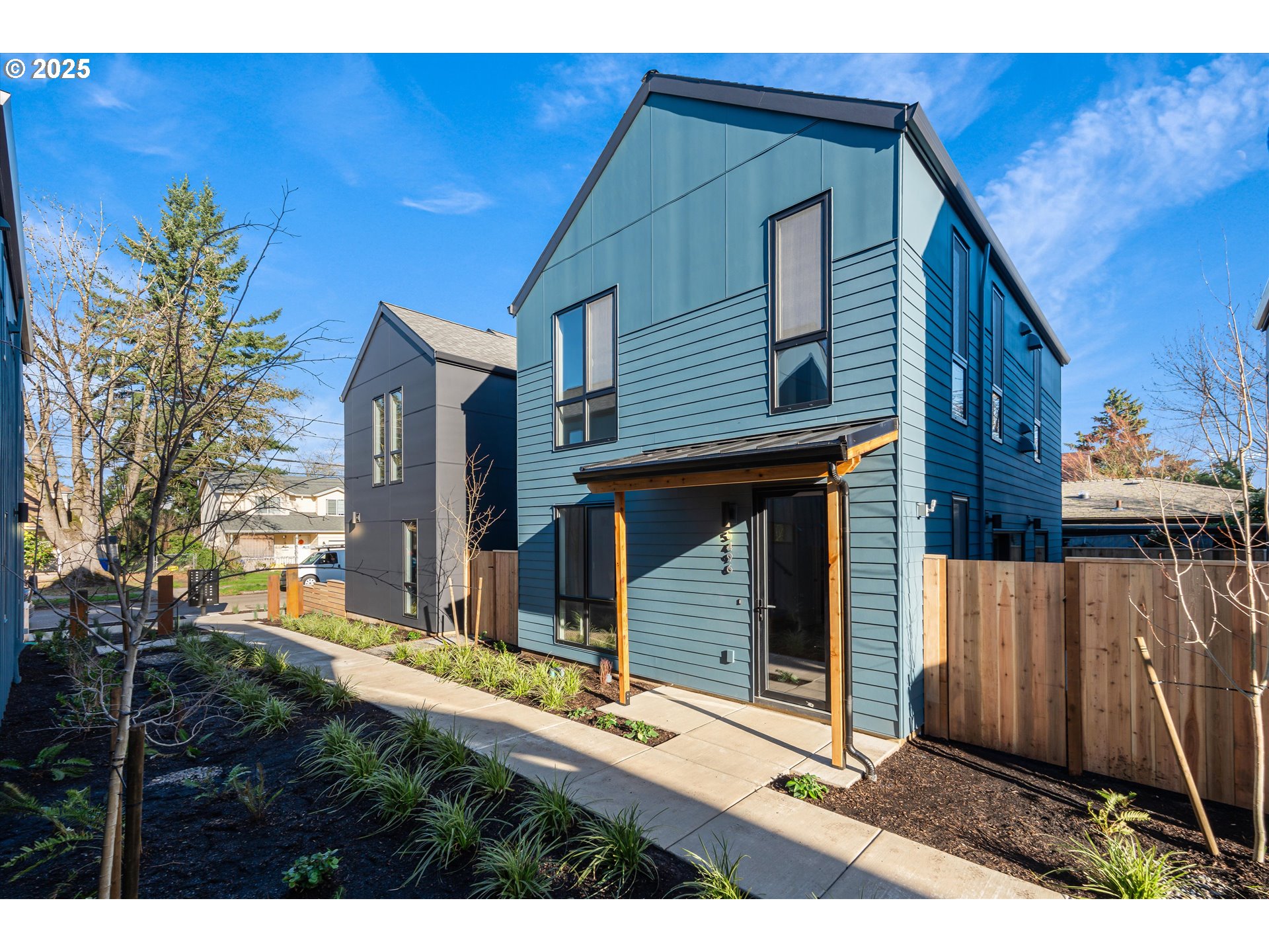 5496 SE Boise St