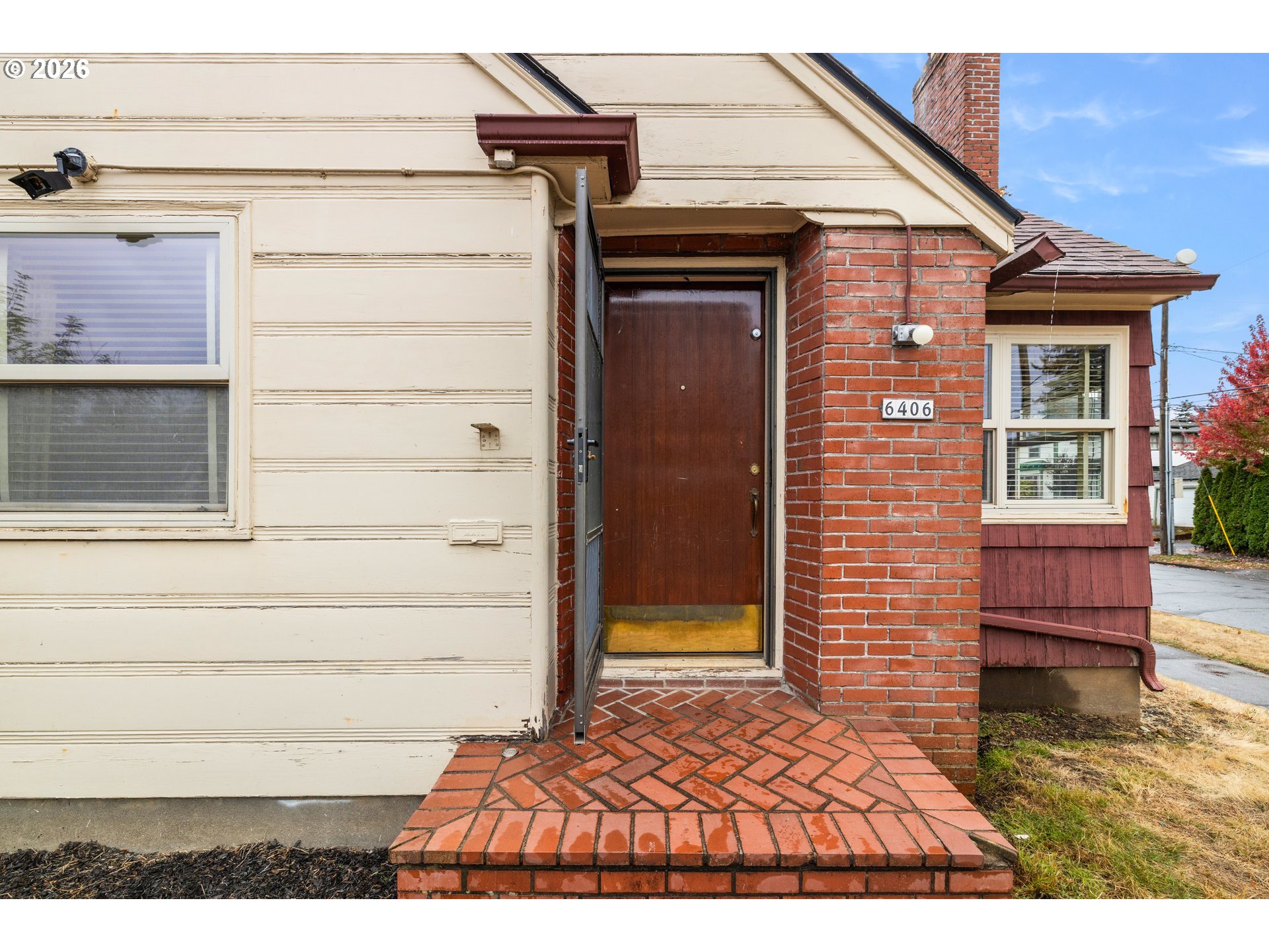 6406 N Williams Ave Property Photo 5