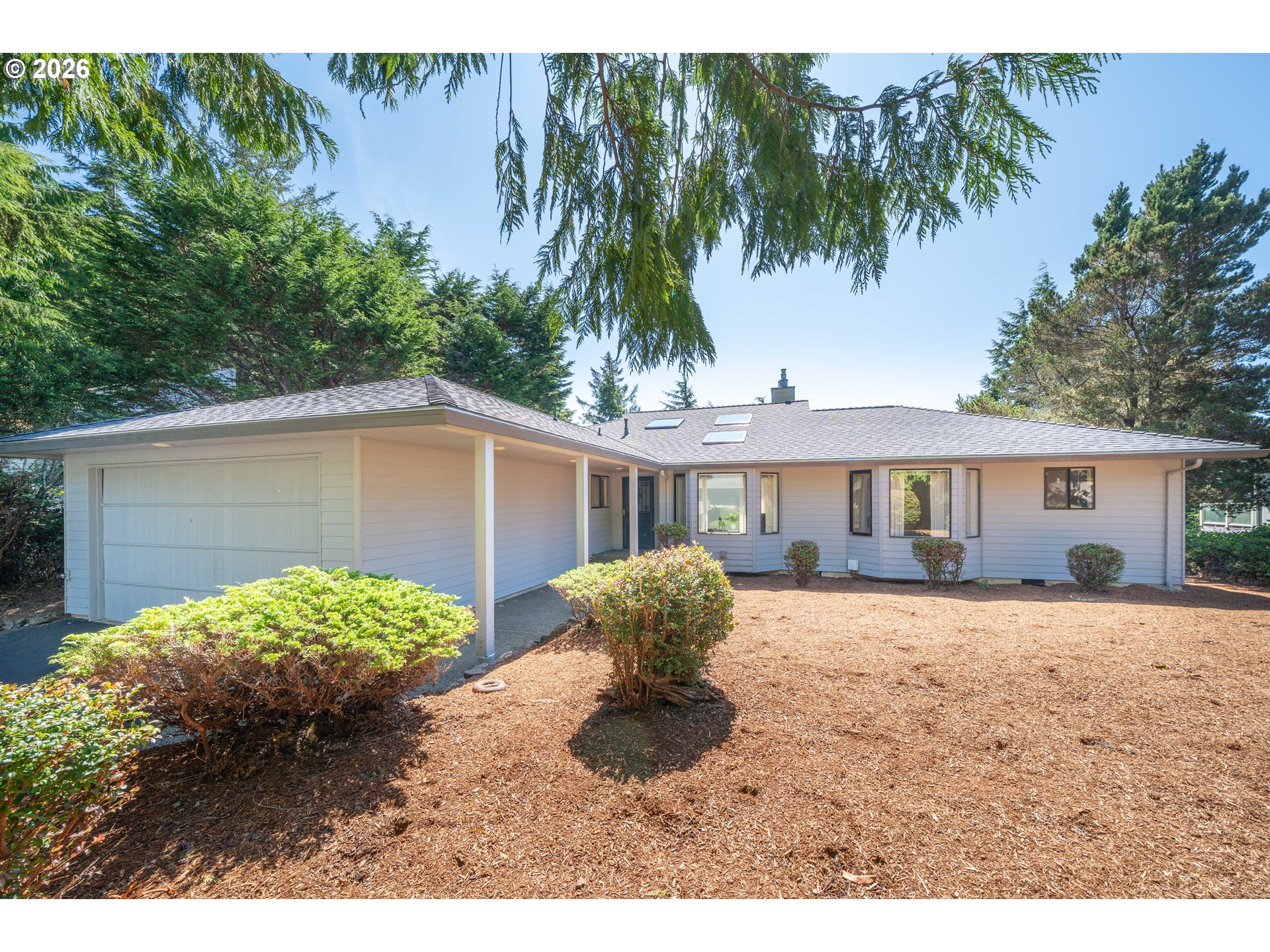 518 Oceanview LN Property Photo 1